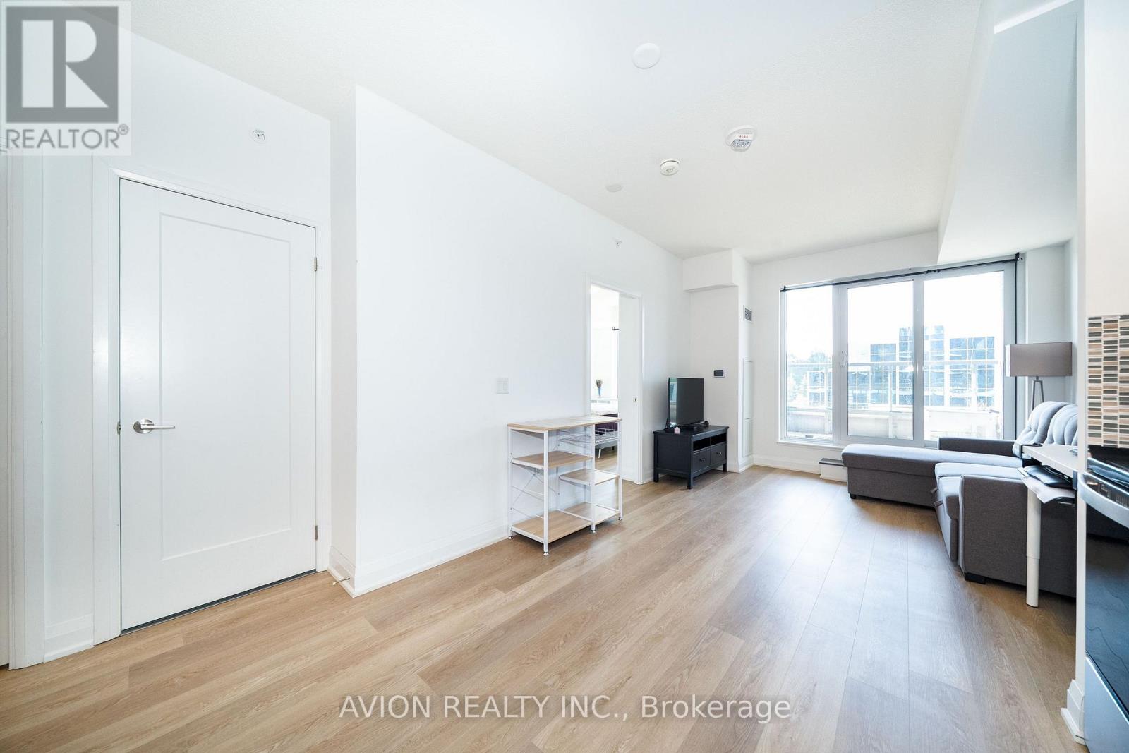 212 - 3220 Sheppard Avenue E Property Photo 12