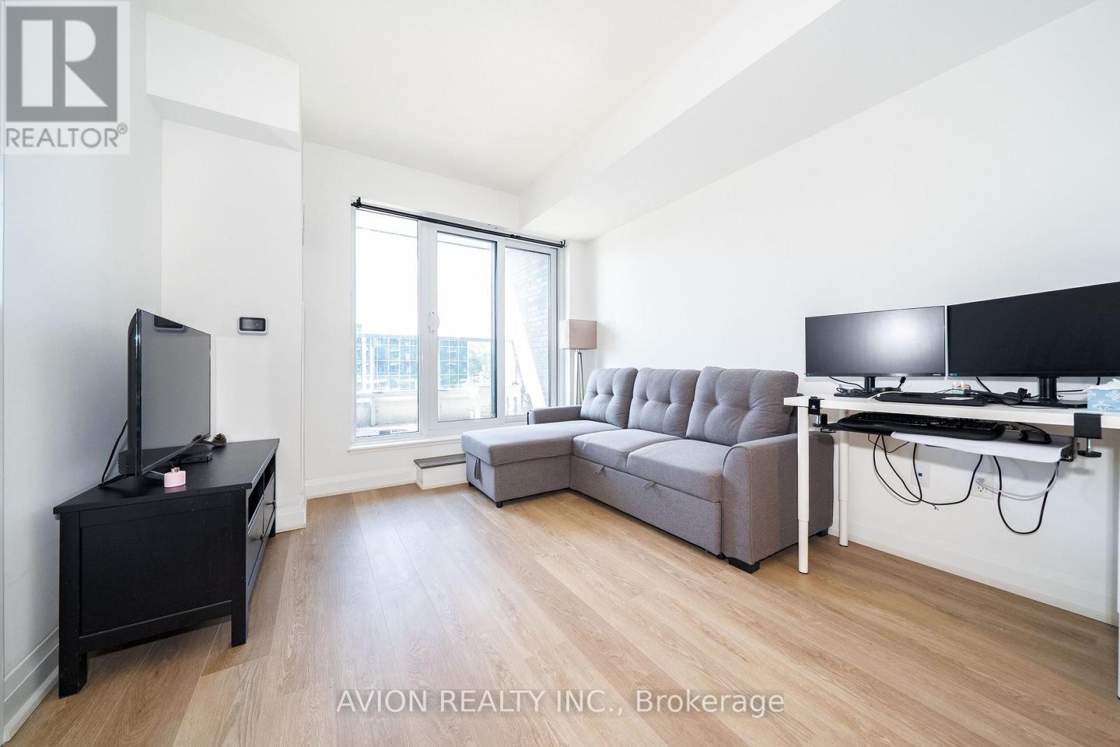212 - 3220 Sheppard Avenue E Property Photo 13