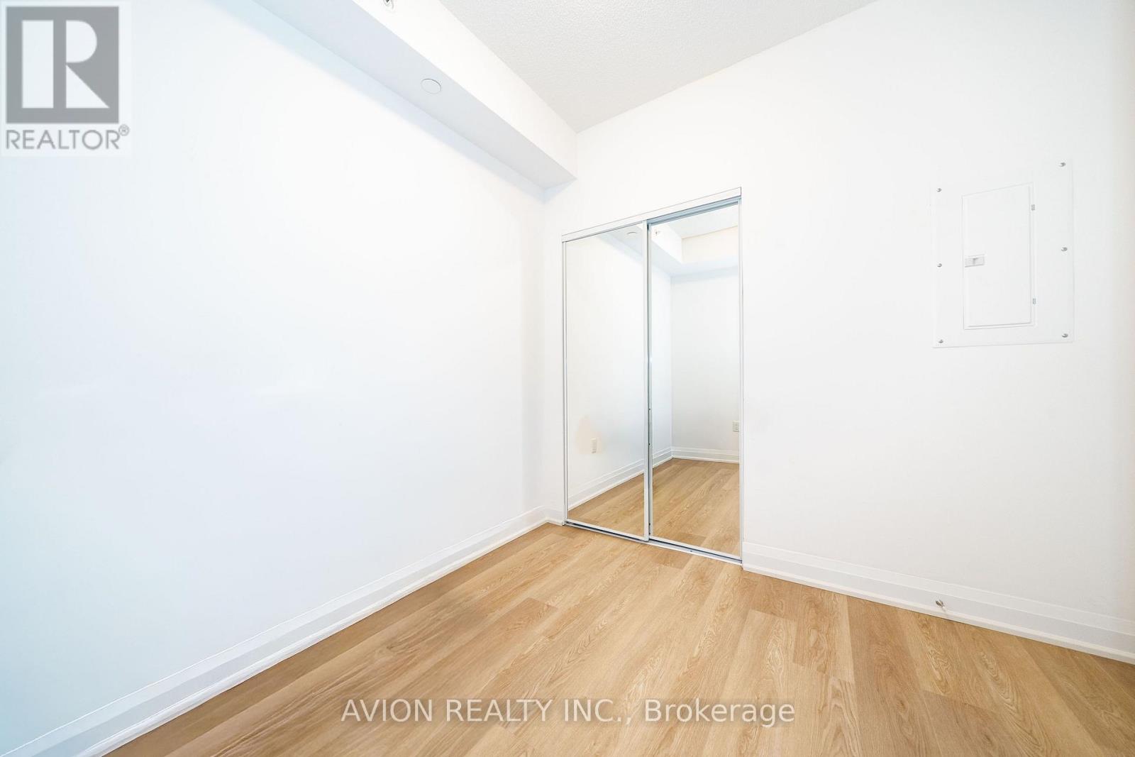 212 - 3220 Sheppard Avenue E Property Photo 22