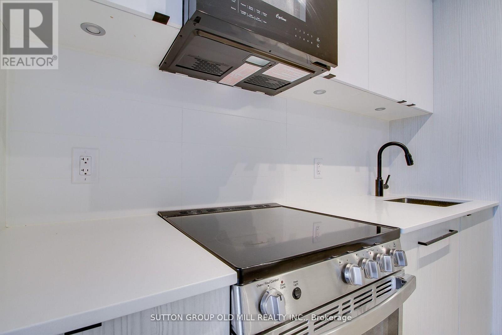 516 - 2369 Danforth Avenue Property Photo 7