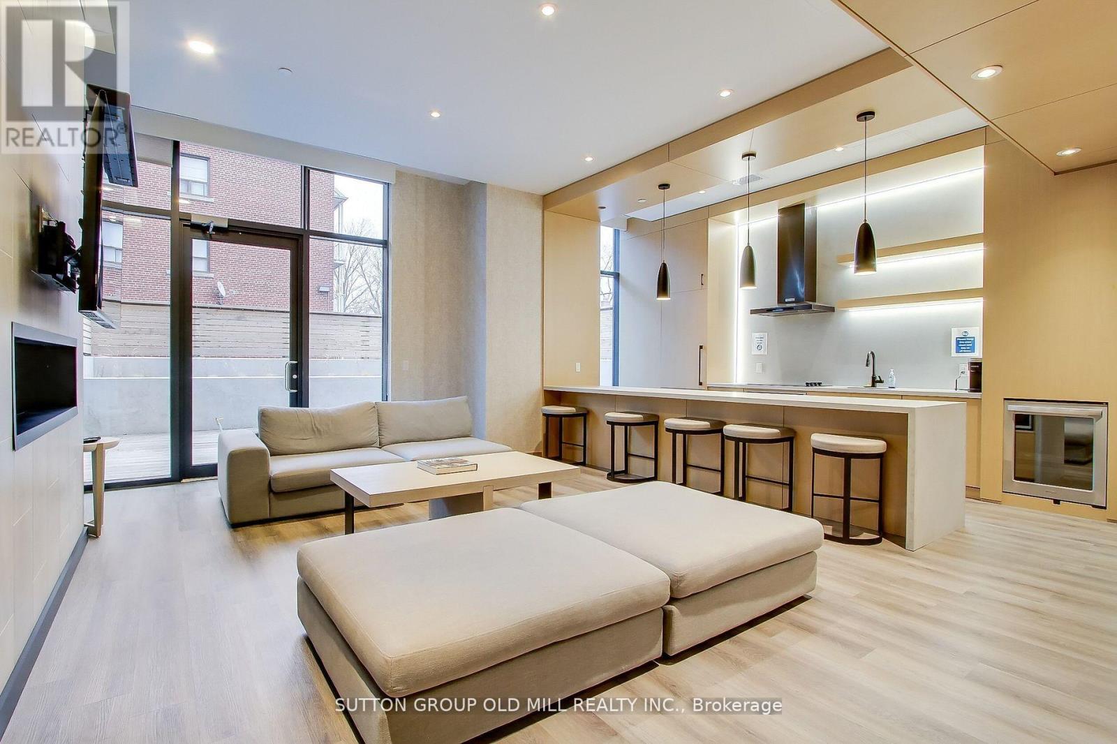 516 - 2369 Danforth Avenue Property Photo 21