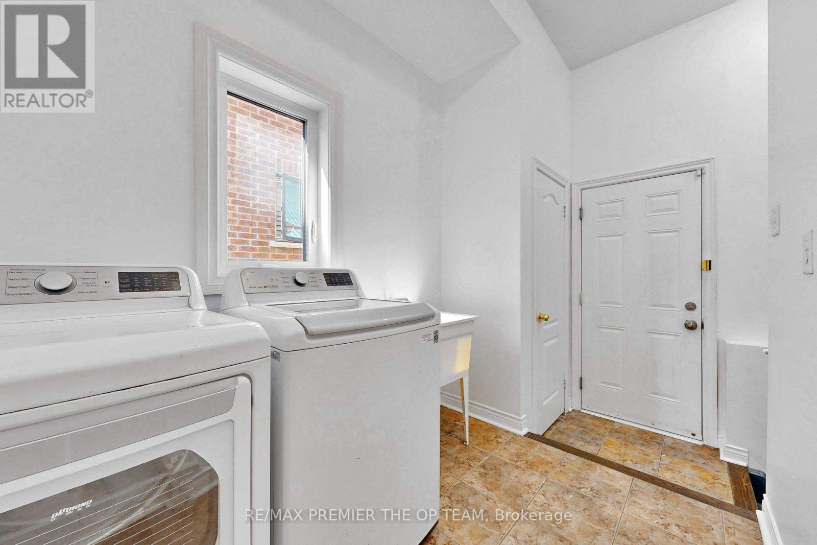 59 Chatterson Street Property Photo 23
