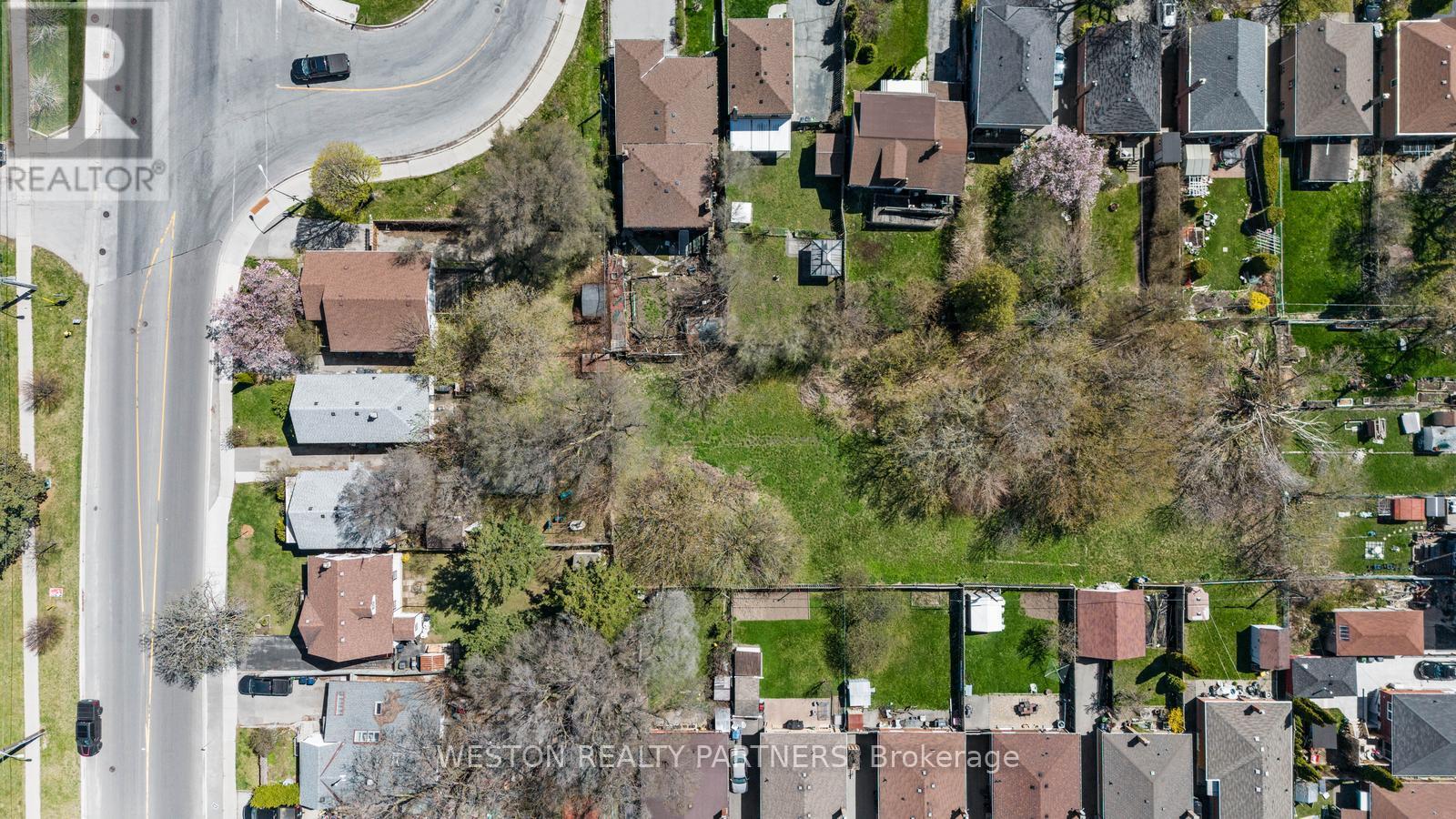 372-374 Kennedy Road Property Photo 3