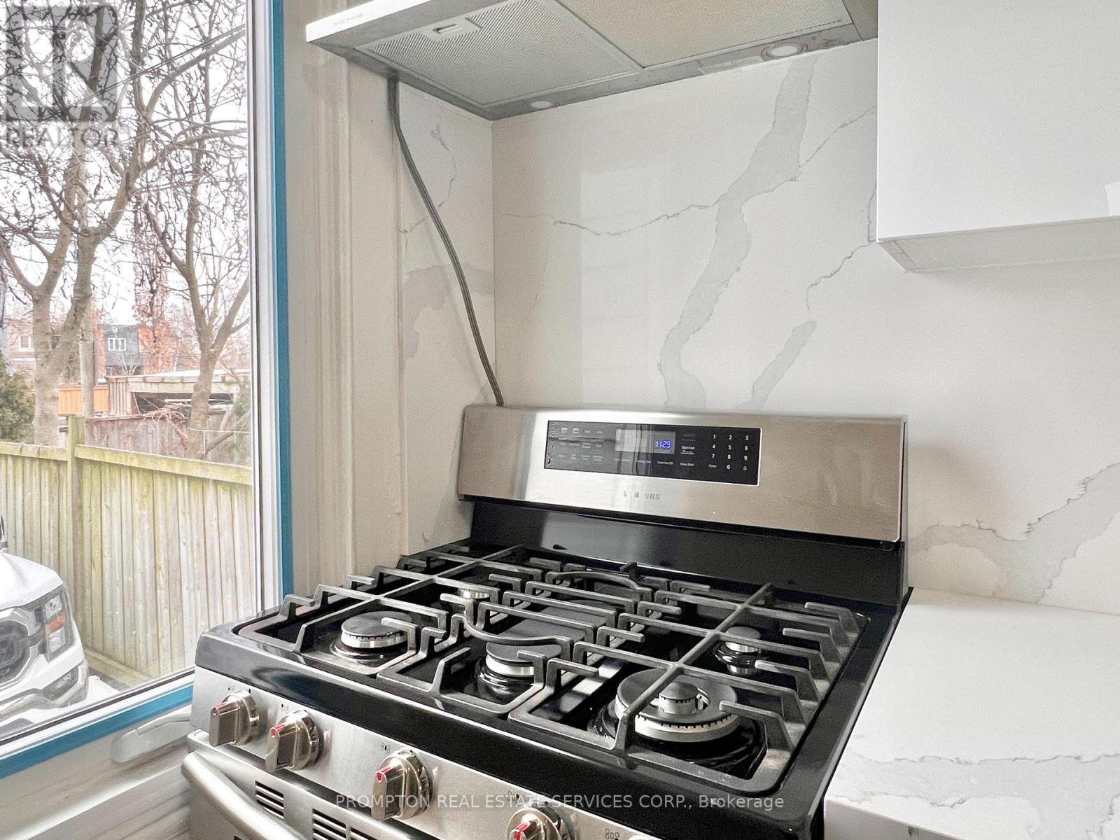 17 Winnifred Avenue Property Photo 18