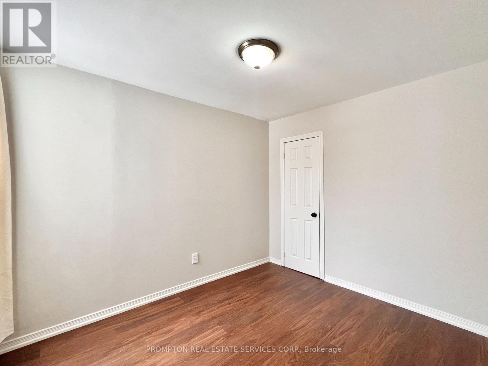 17 Winnifred Avenue Property Photo 32