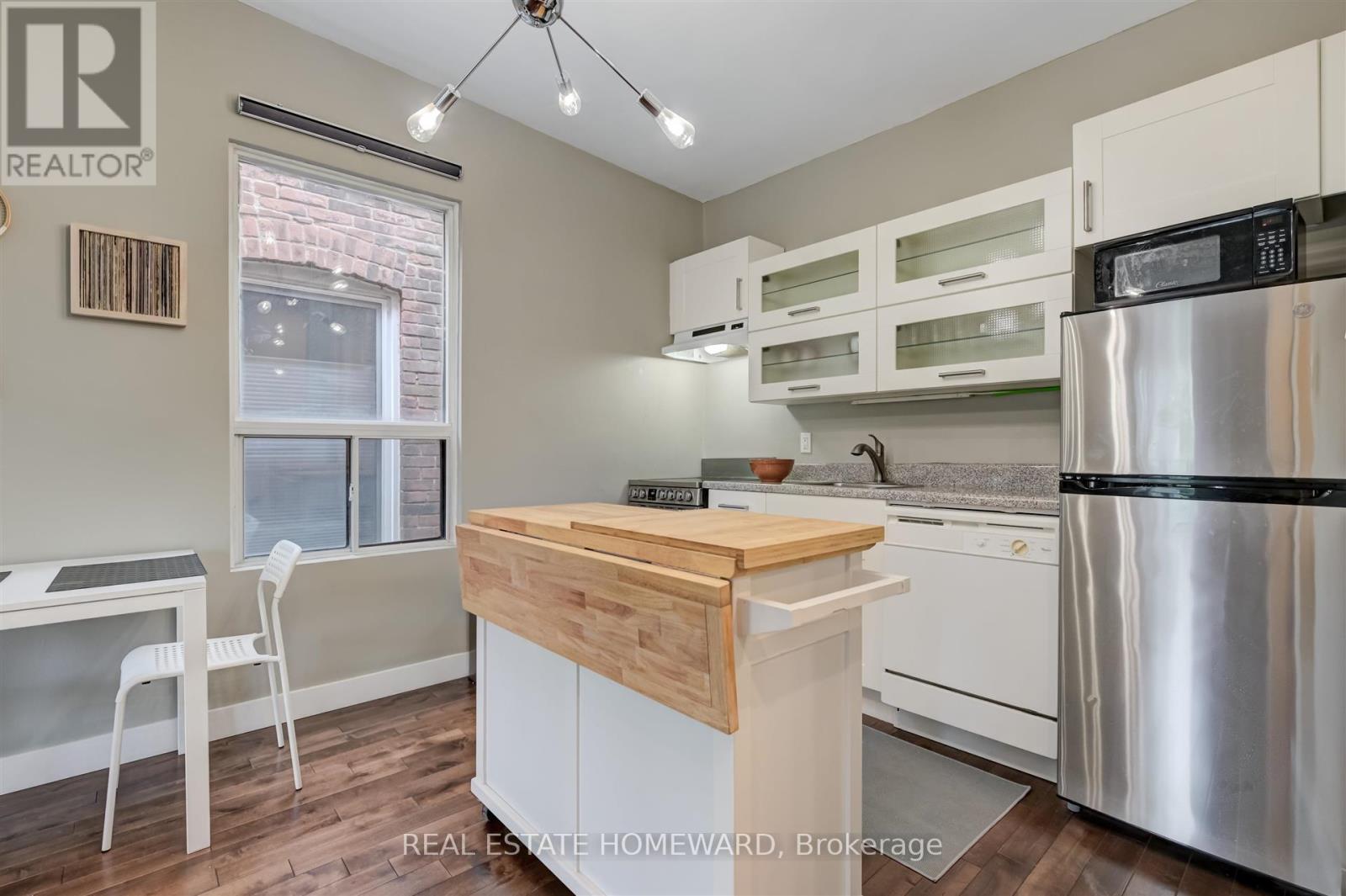 Upper - 14 Ashdale Avenue Property Photo 3