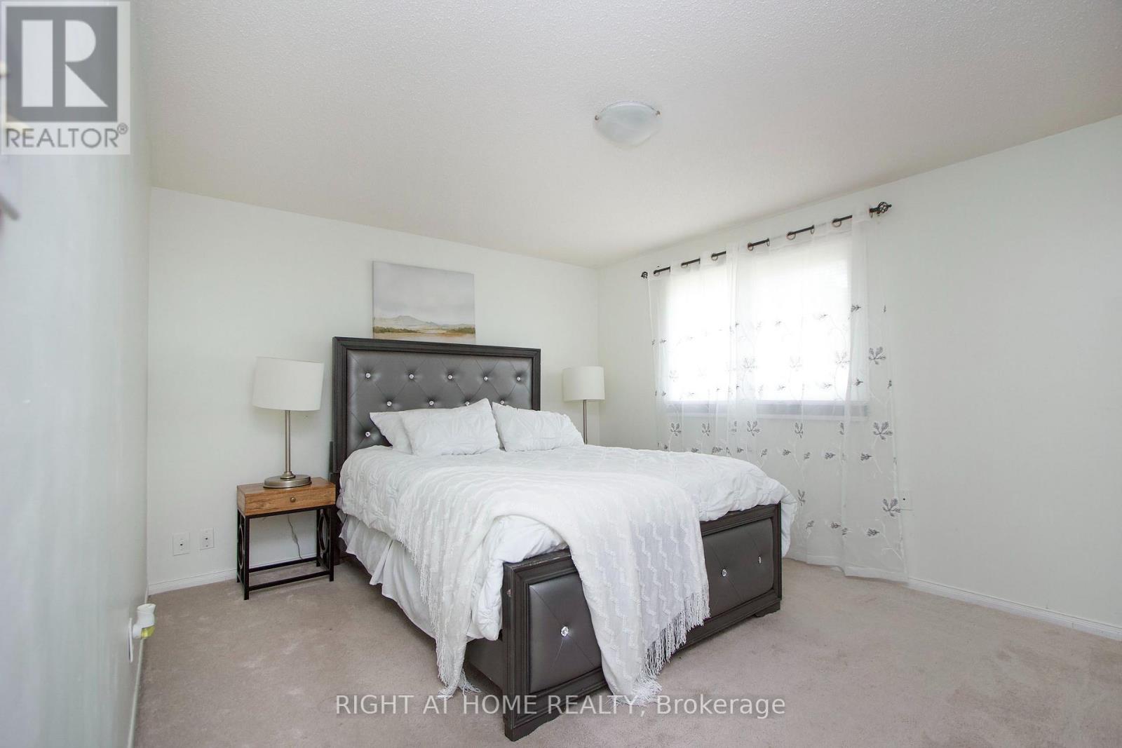 865 Attersley Drive Property Photo 15
