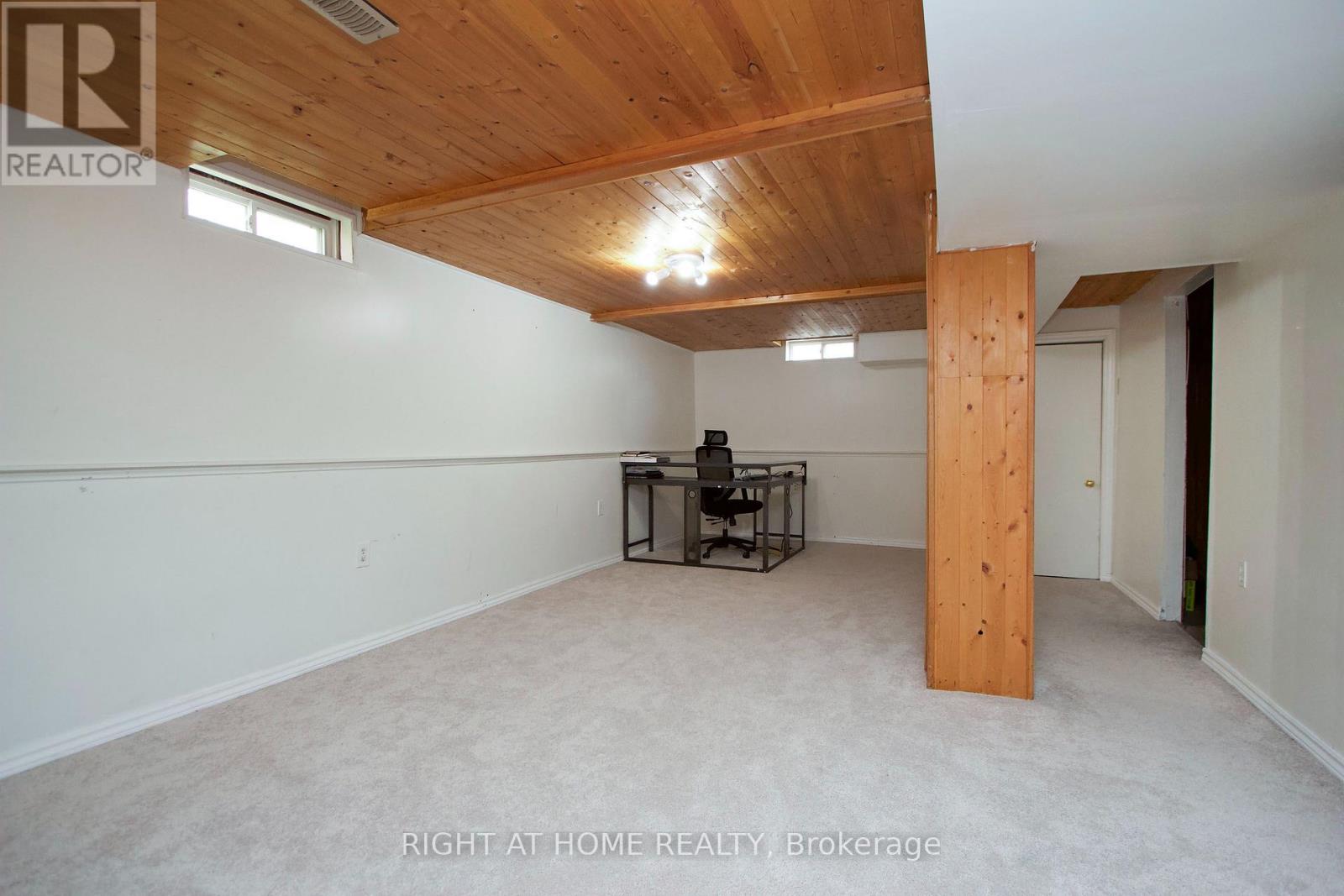 865 Attersley Drive Property Photo 21