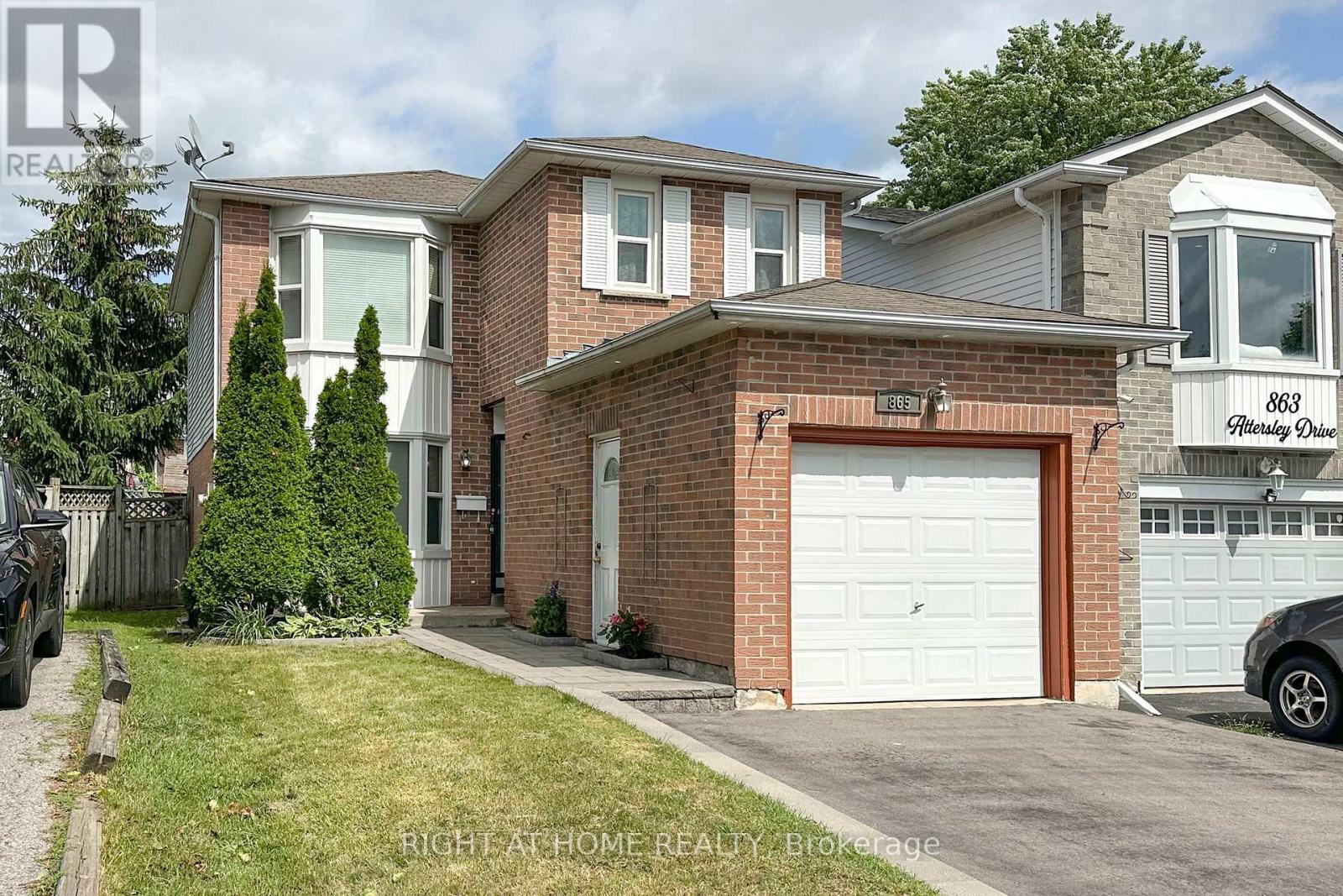 865 Attersley Drive Property Photo 28