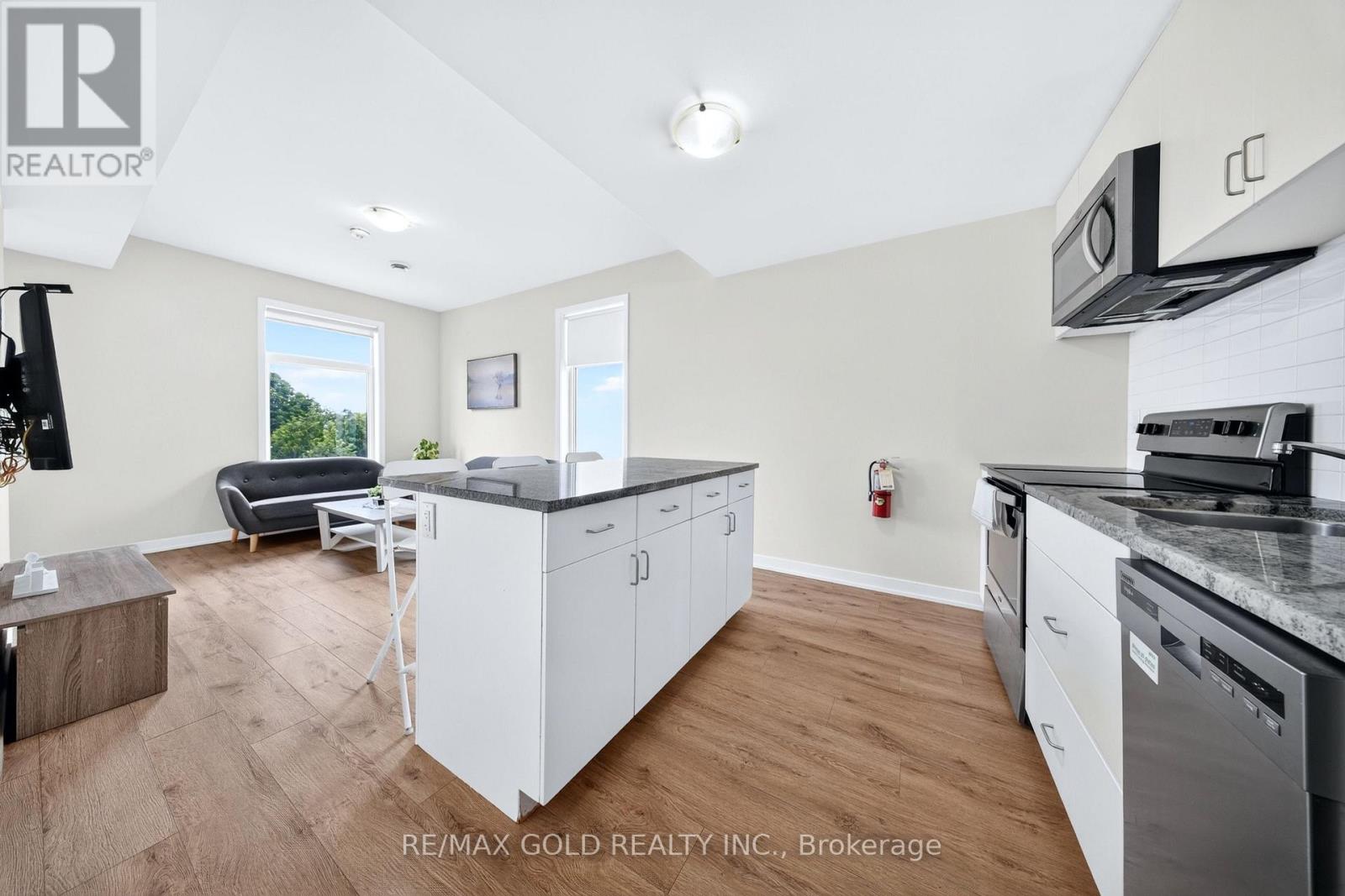 106 - 1780 Simcoe Street N Property Photo 5