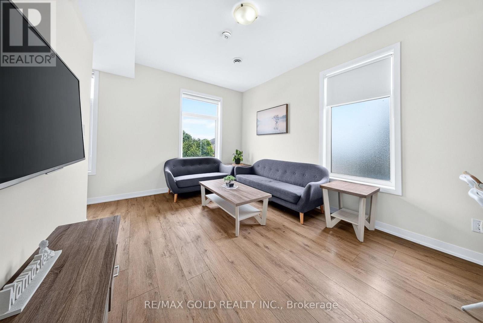 106 - 1780 Simcoe Street N Property Photo 10