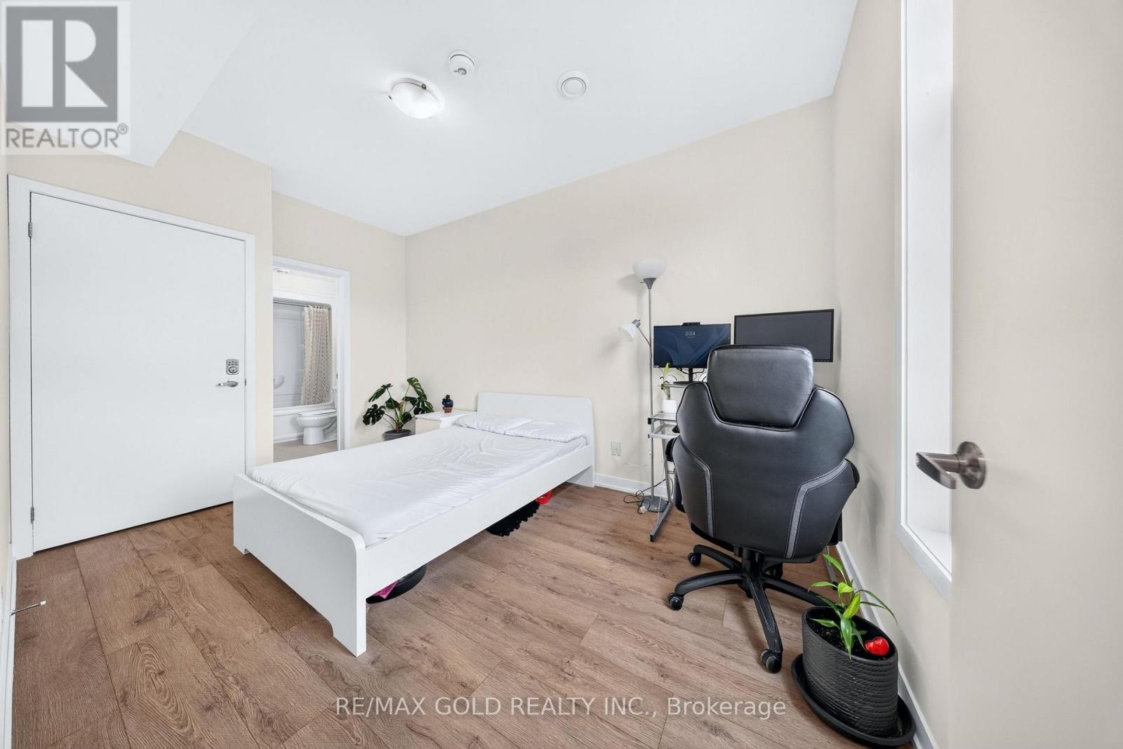 106 - 1780 Simcoe Street N Property Photo 16