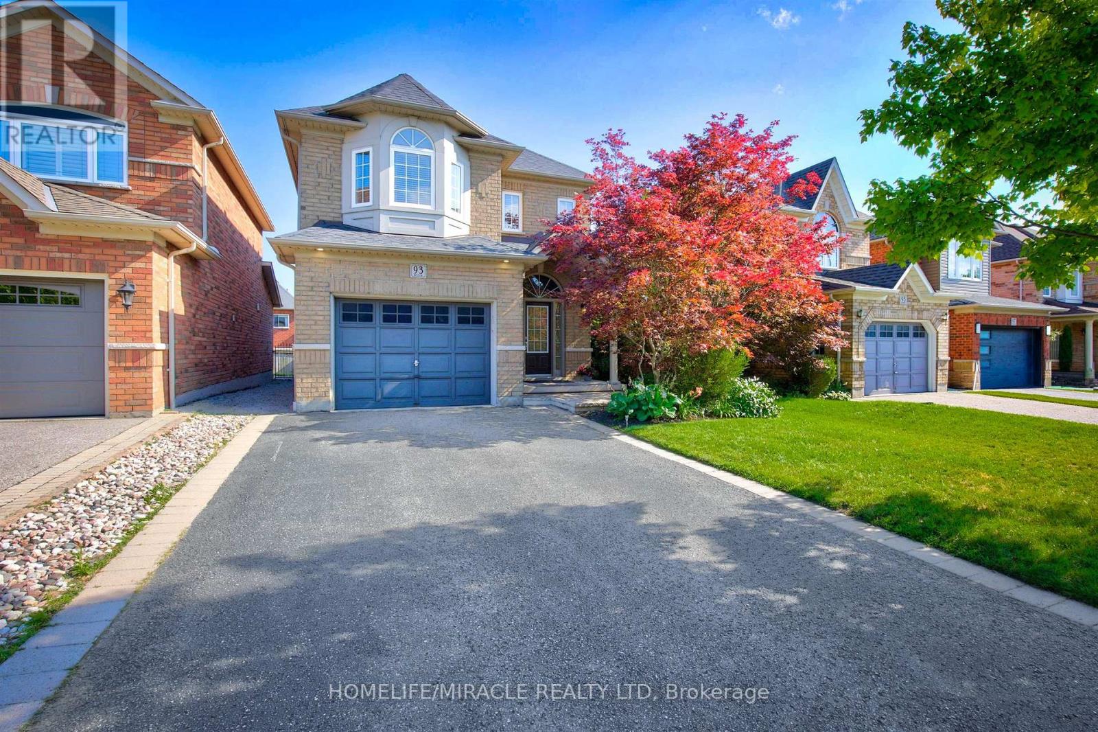 93 SCEPTER PLACE