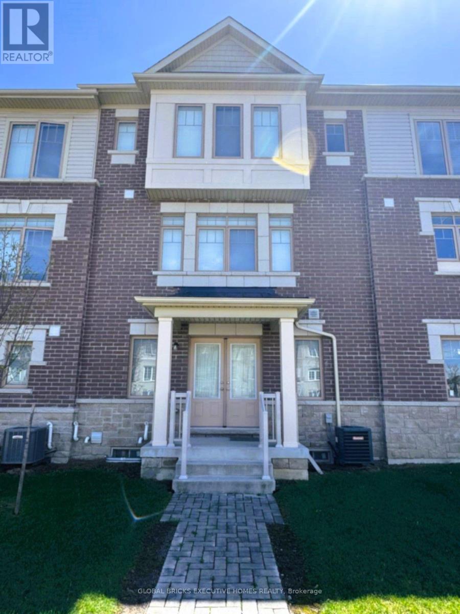 42 Ambereen Place E Property Photo 1