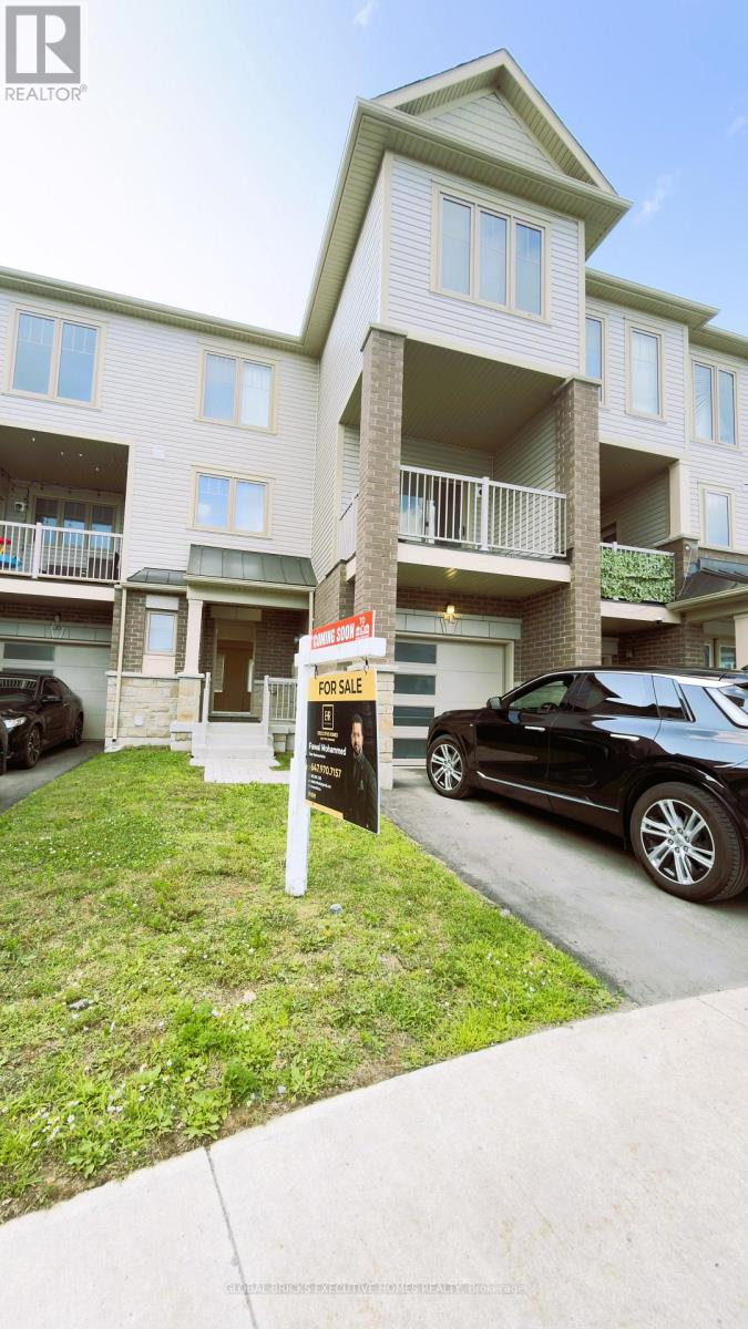 42 Ambereen Place E Property Photo 3