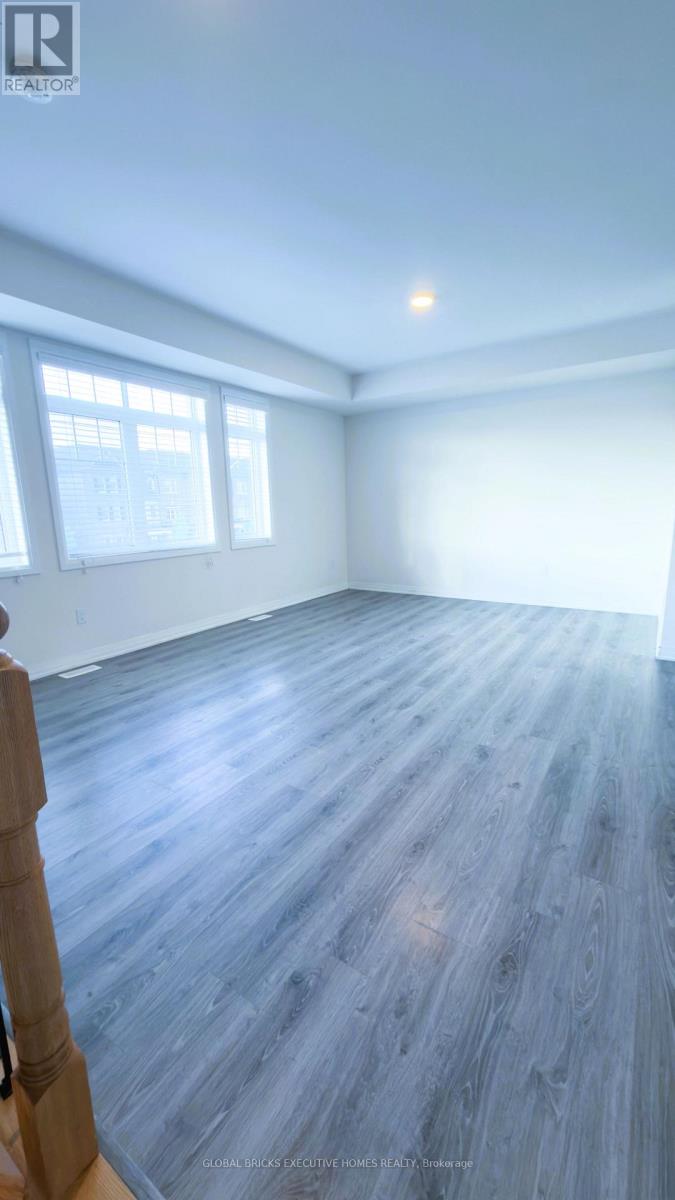 42 Ambereen Place E Property Photo 21