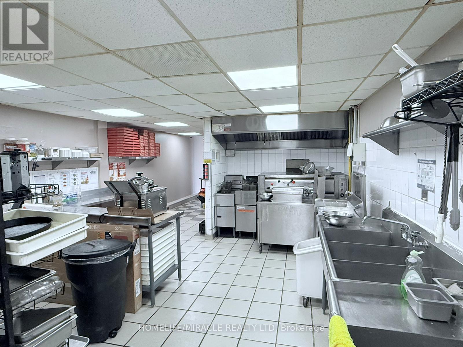 1335 Simcoe Street N Property Photo 13