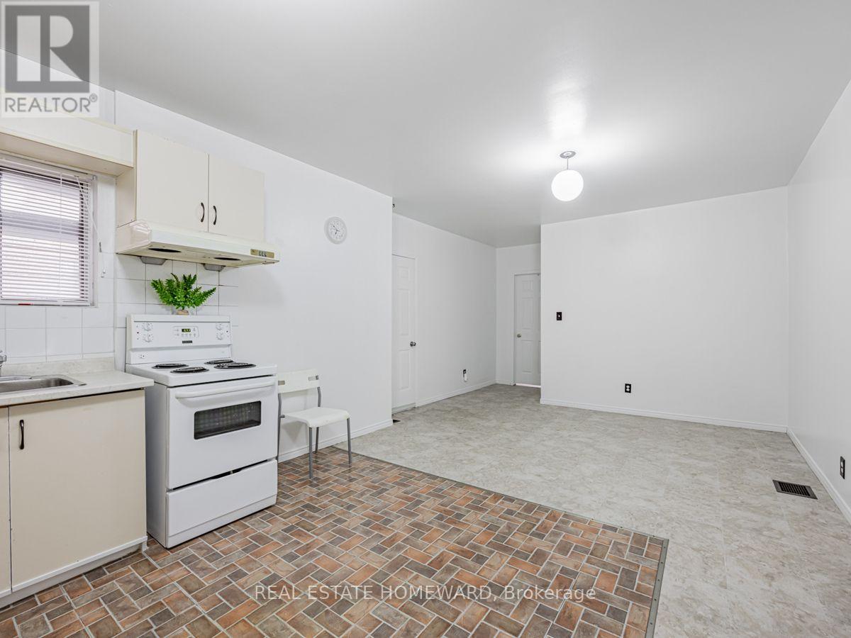 Apt #2 - 2438 Danforth Avenue Property Photo 3