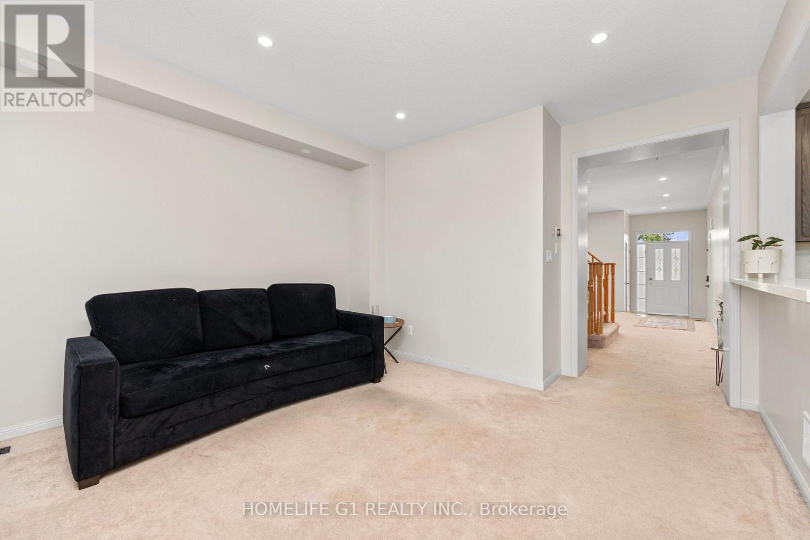 10 Hurst Drive Property Photo 8