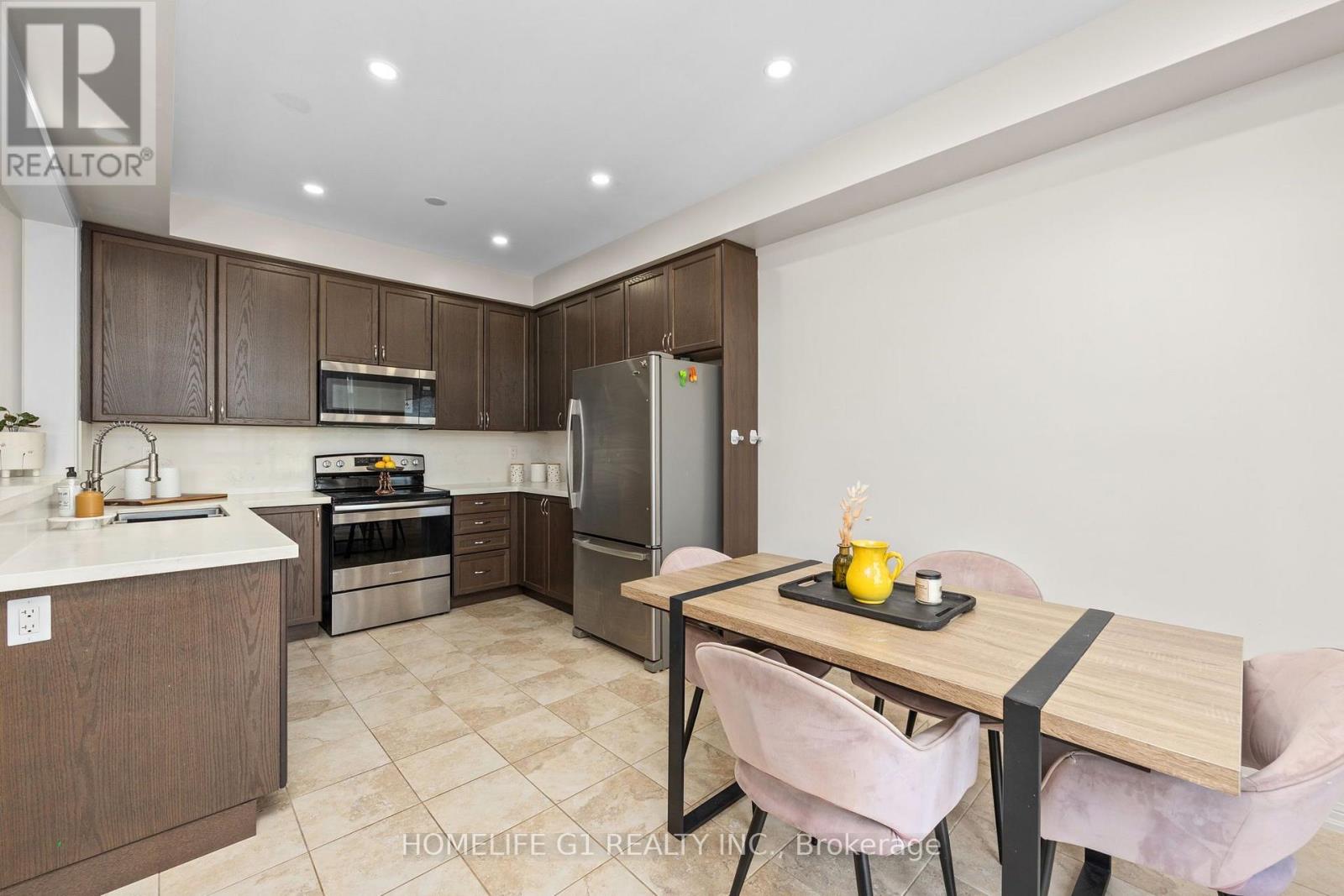 10 Hurst Drive Property Photo 13