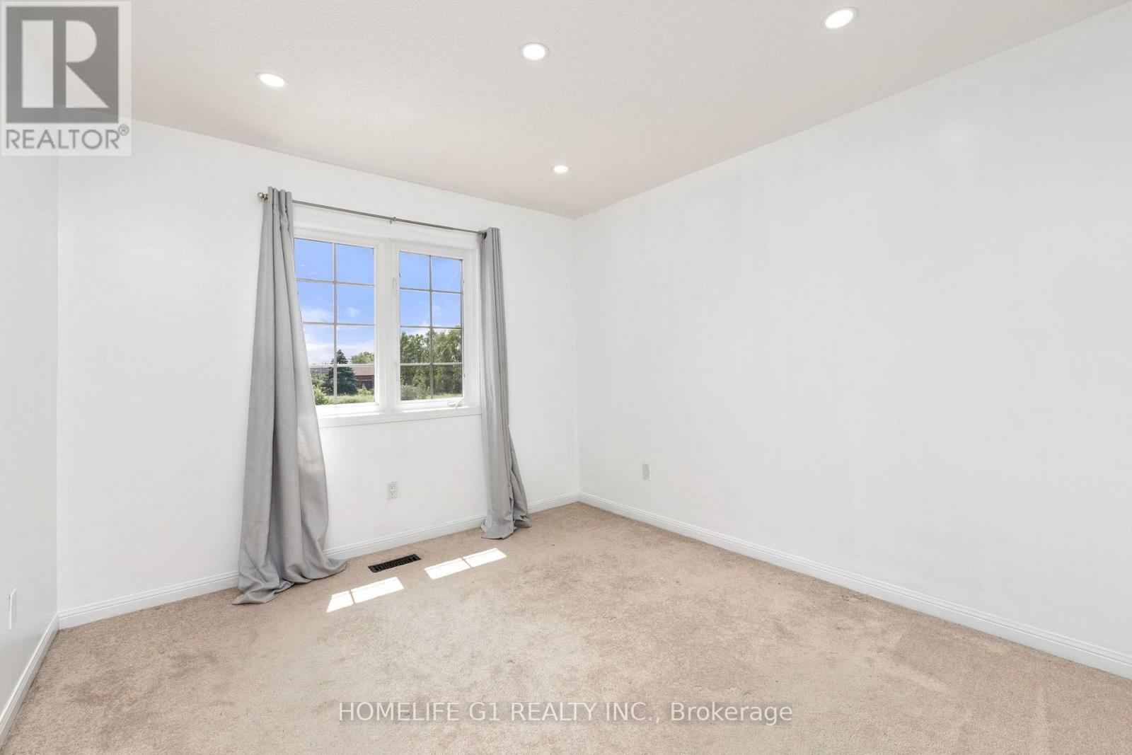 10 Hurst Drive Property Photo 18