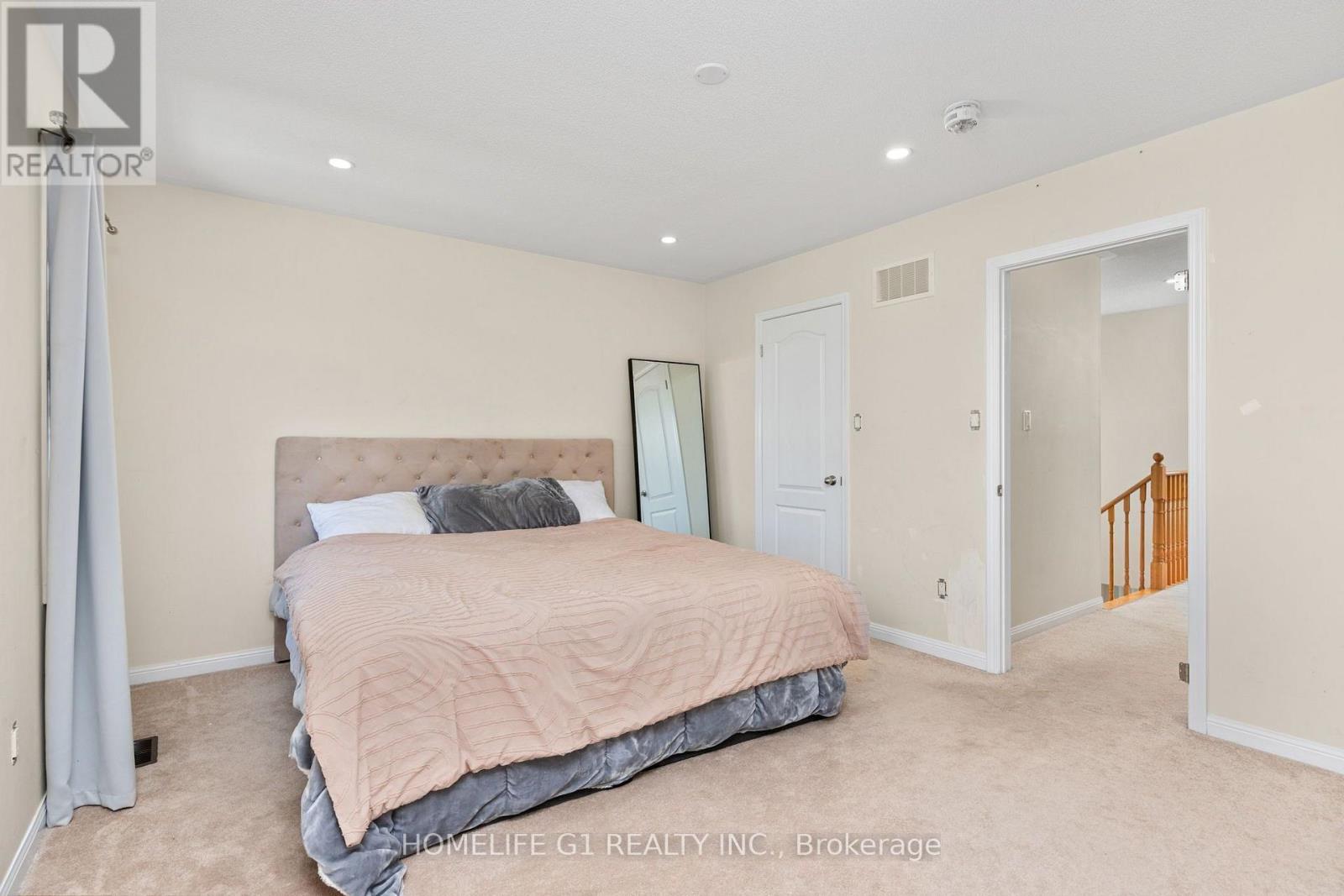 10 Hurst Drive Property Photo 23