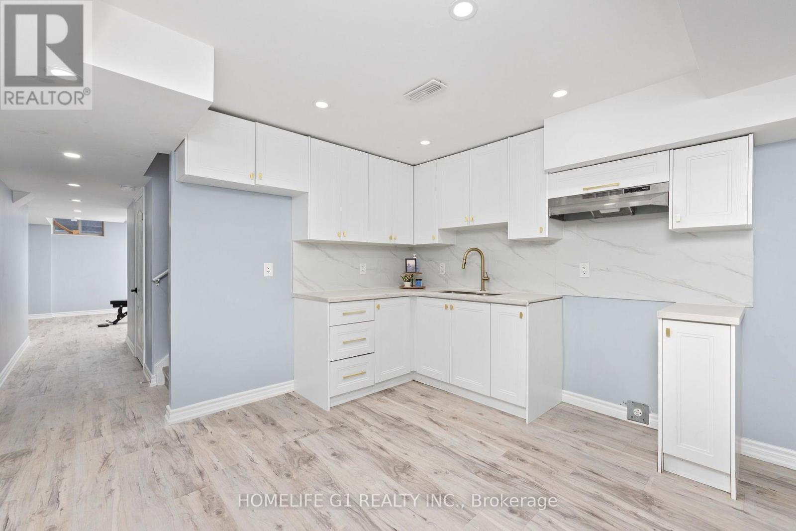 10 Hurst Drive Property Photo 30