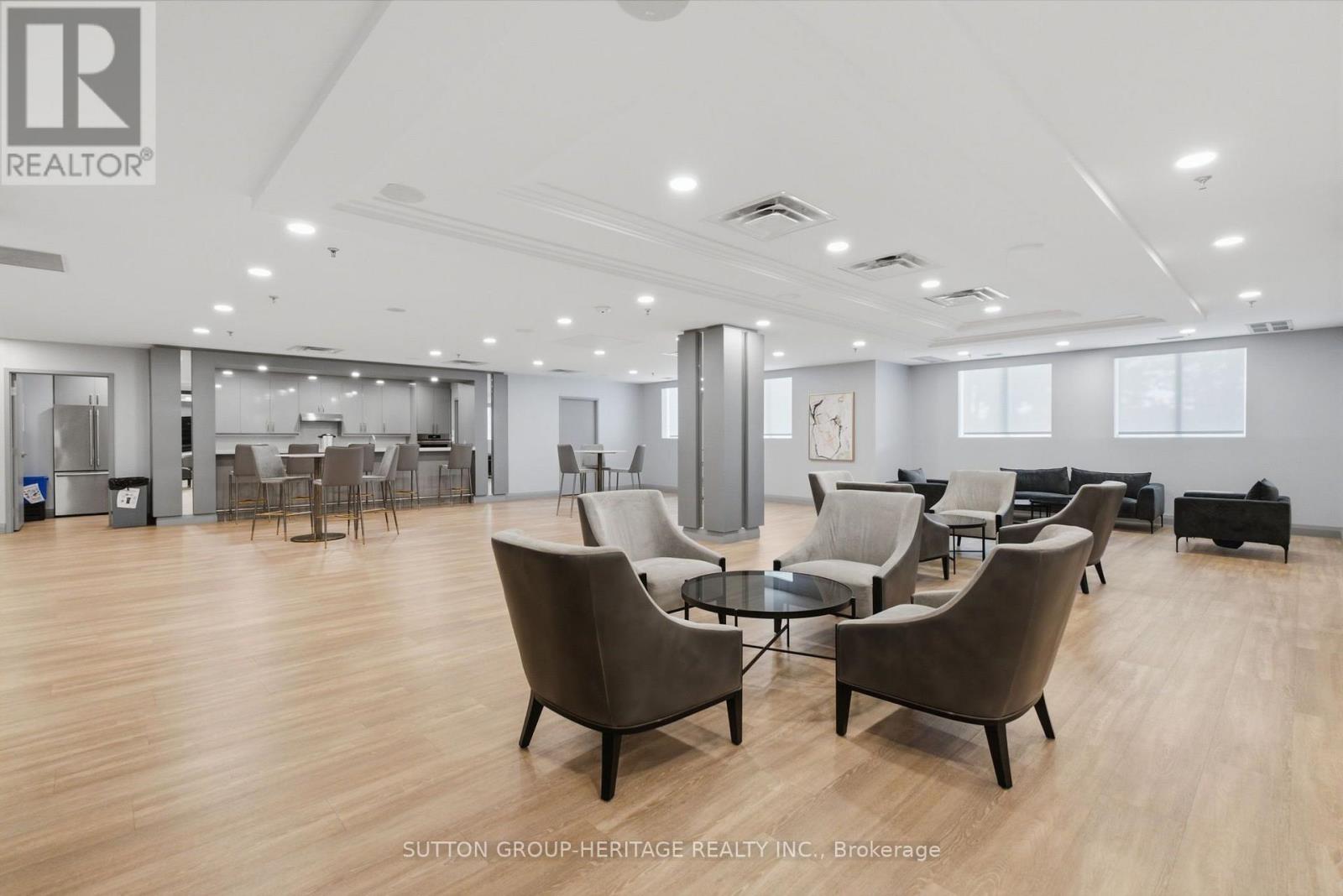 233 - 125 Omni Drive Property Photo 44