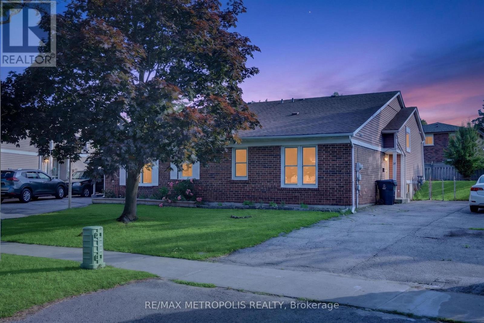 16 Stanbridge Court Property Photo 1