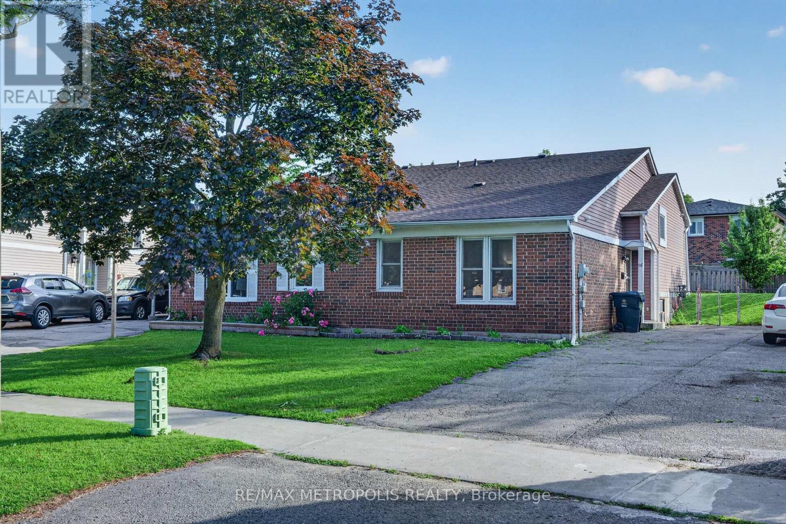 16 Stanbridge Court Property Photo 2