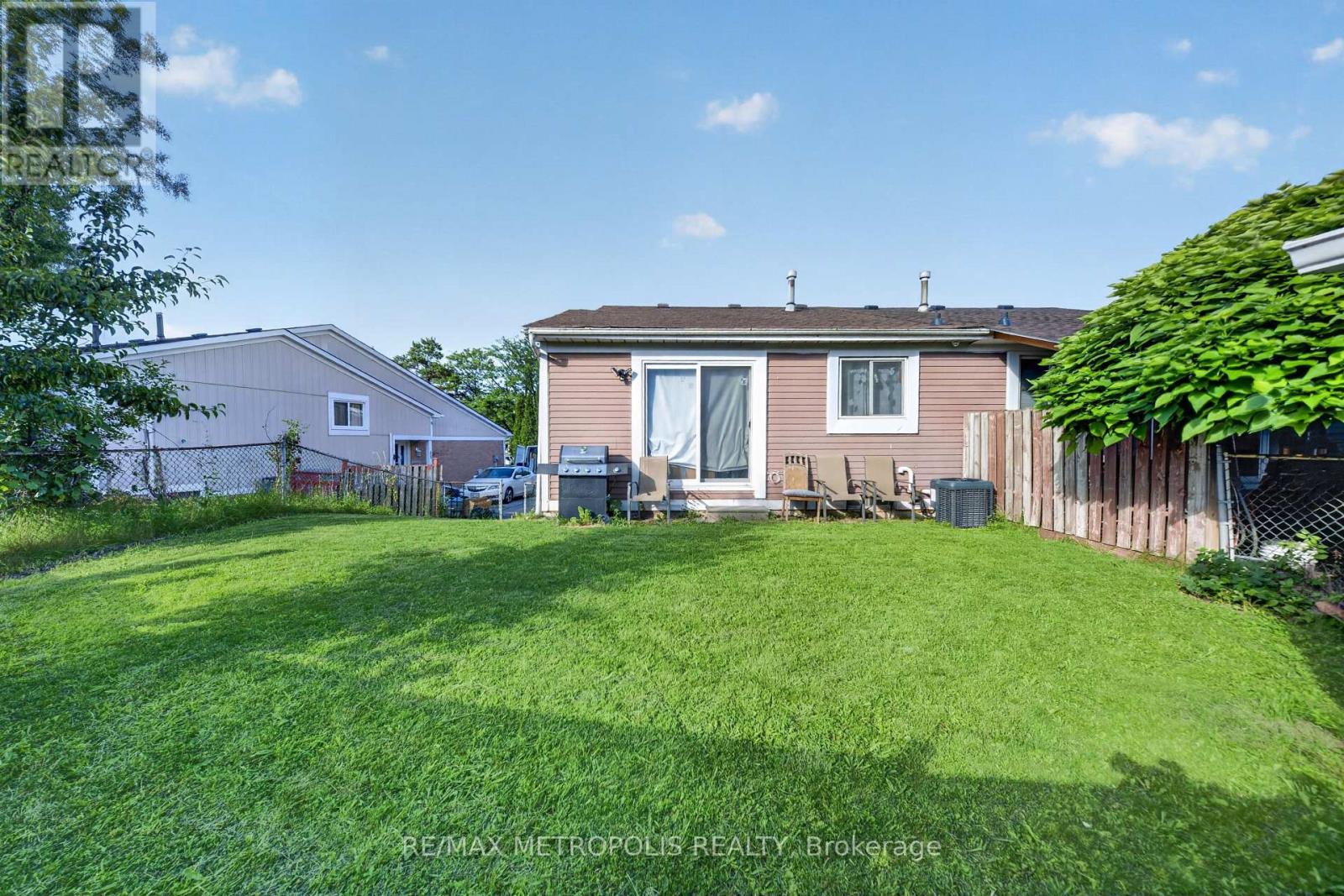 16 Stanbridge Court Property Photo 3