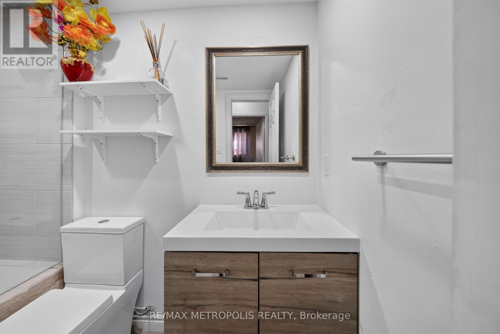 16 Stanbridge Court Property Photo 33
