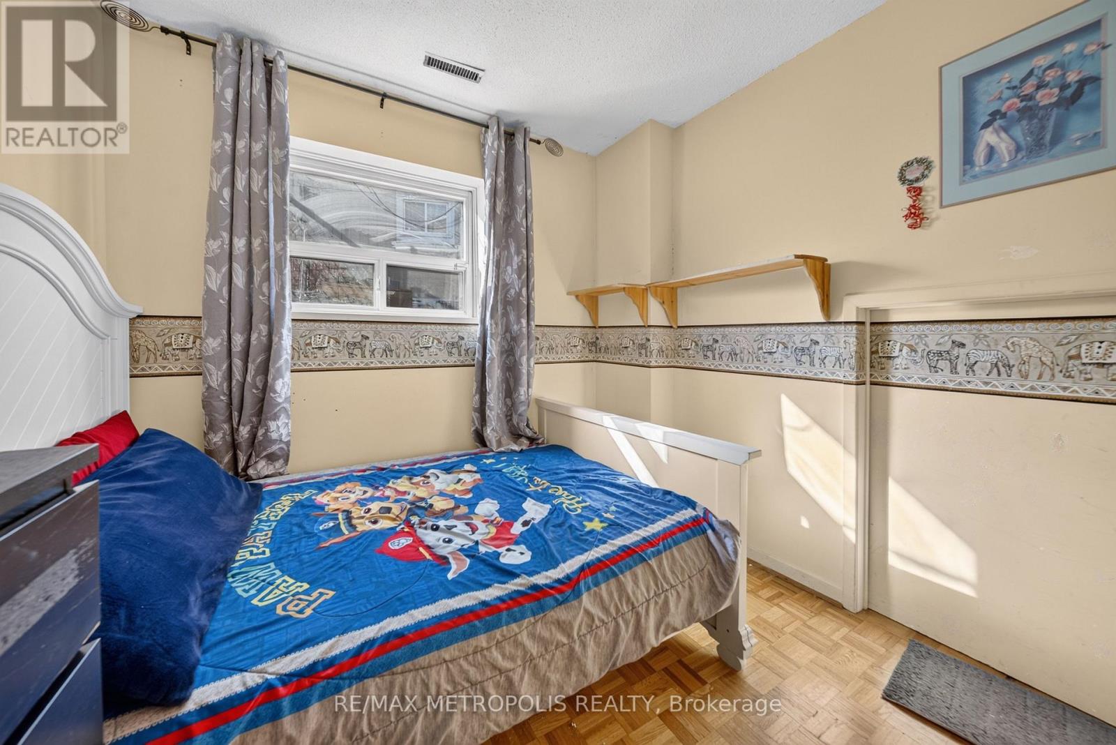 16 Stanbridge Court Property Photo 35