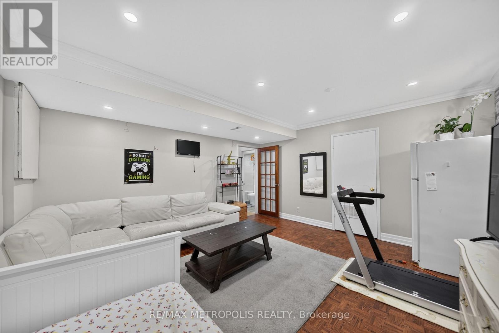 16 Stanbridge Court Property Photo 42