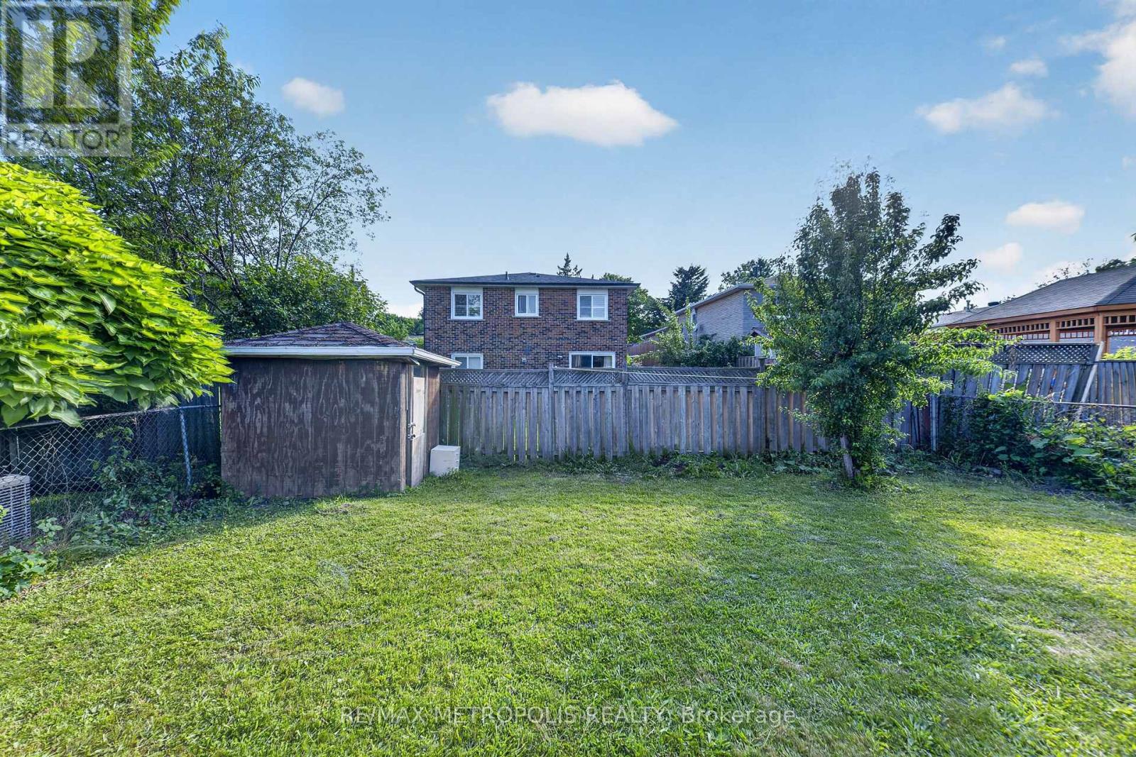 16 Stanbridge Court Property Photo 45