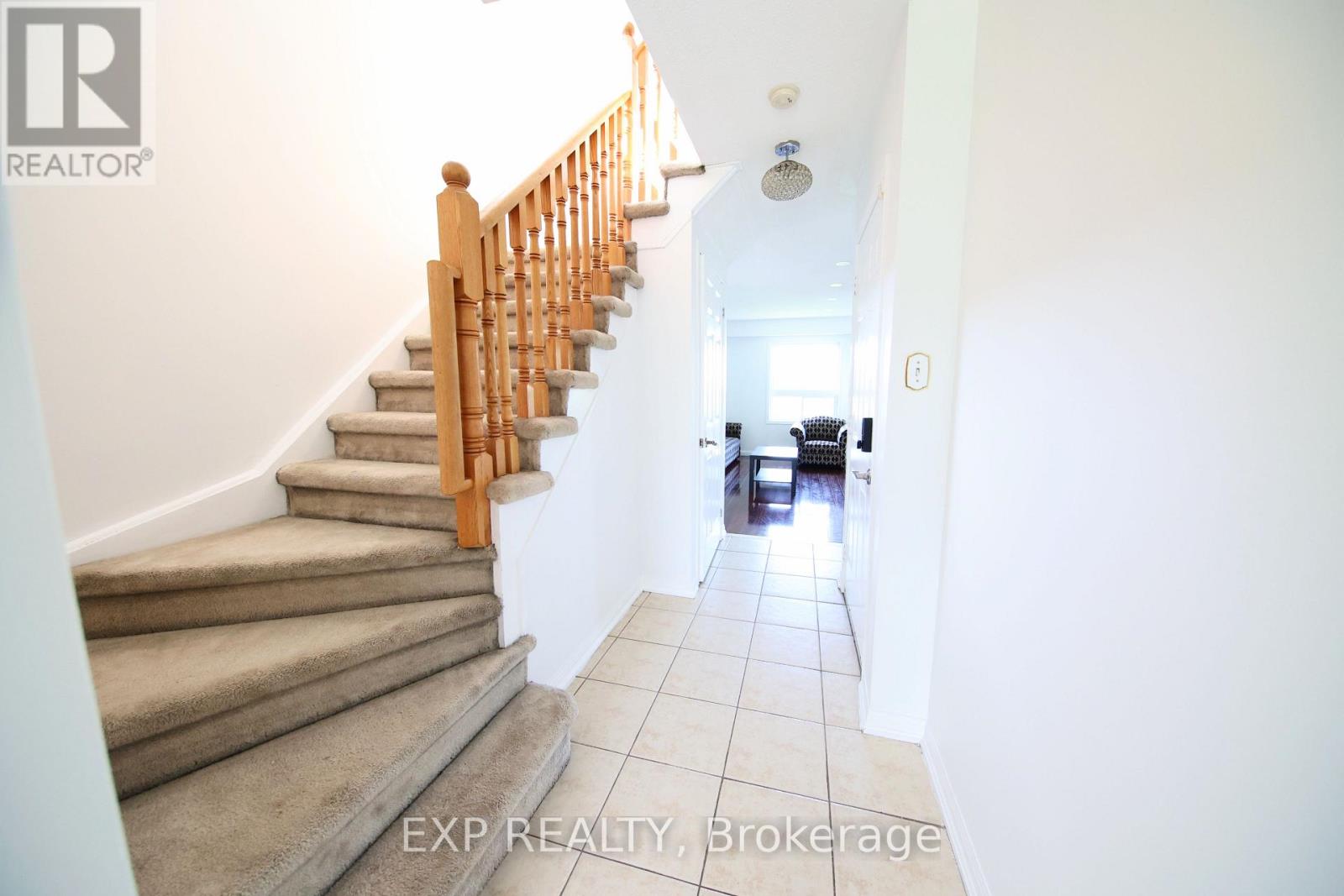 1036 Southport Drive Property Photo 12