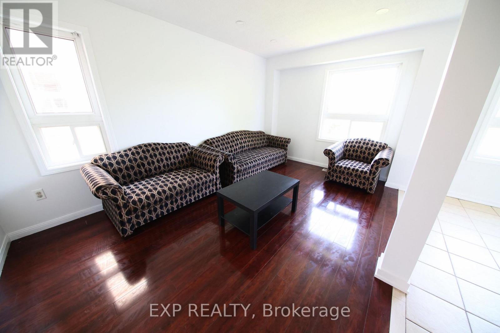 1036 Southport Drive Property Photo 13