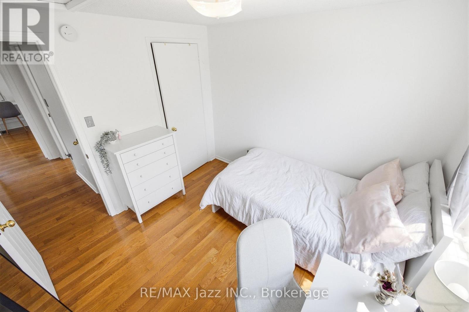 1855 Dalhousie Crescent Property Photo 26