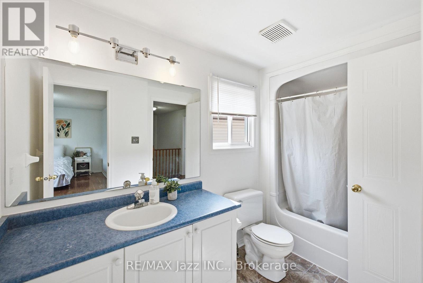 1855 Dalhousie Crescent Property Photo 27