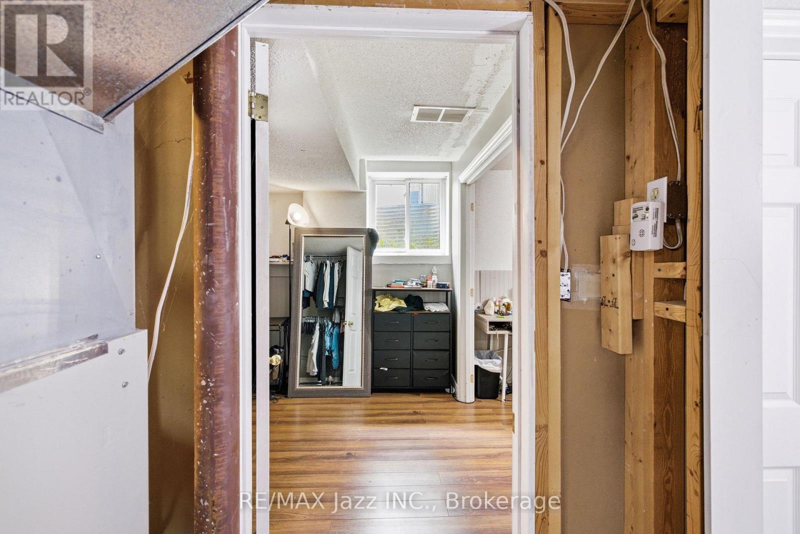1855 Dalhousie Crescent Property Photo 29