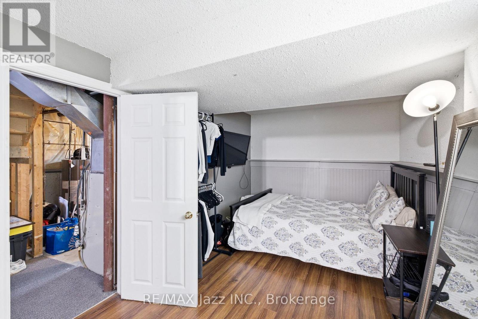 1855 Dalhousie Crescent Property Photo 30