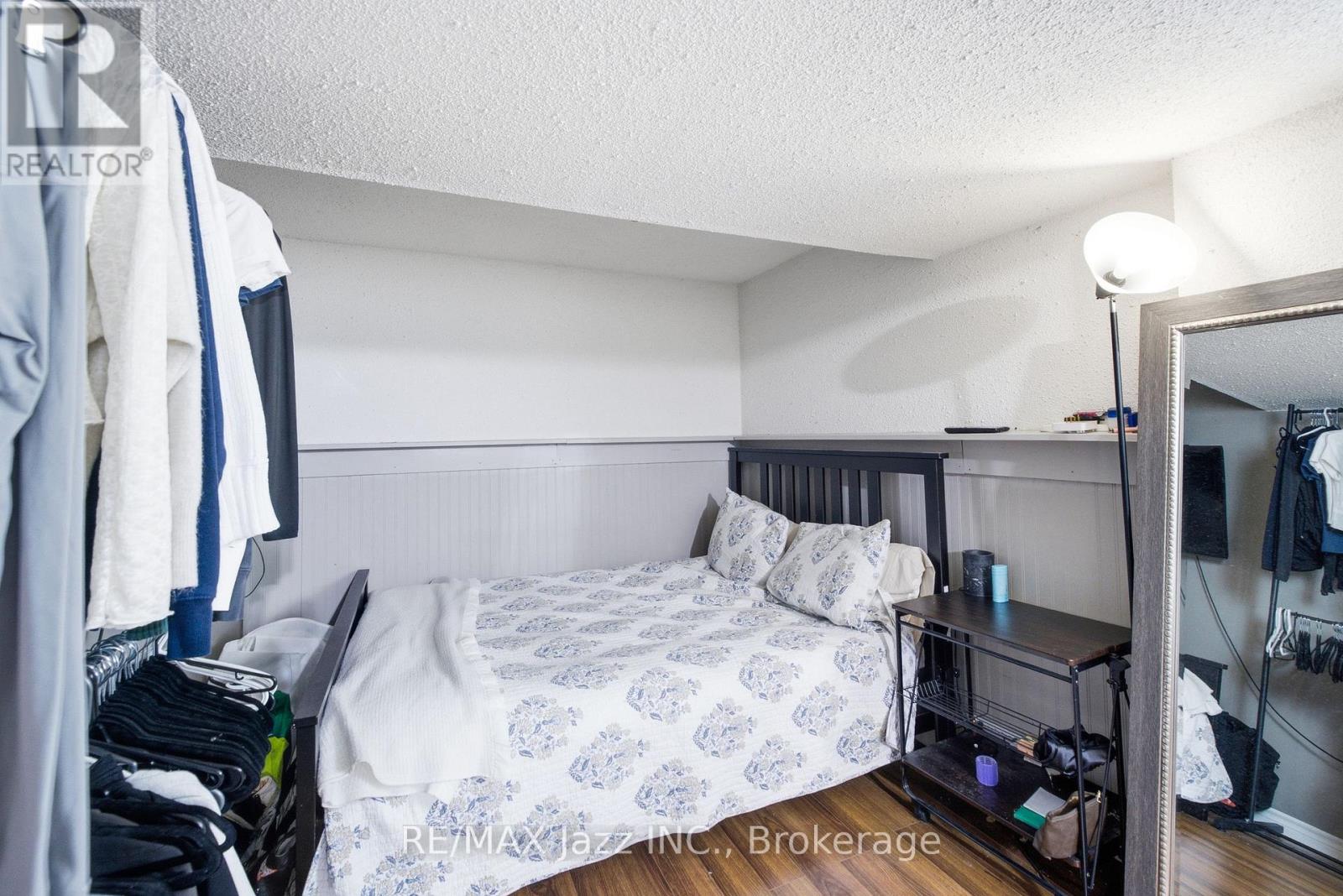 1855 Dalhousie Crescent Property Photo 31