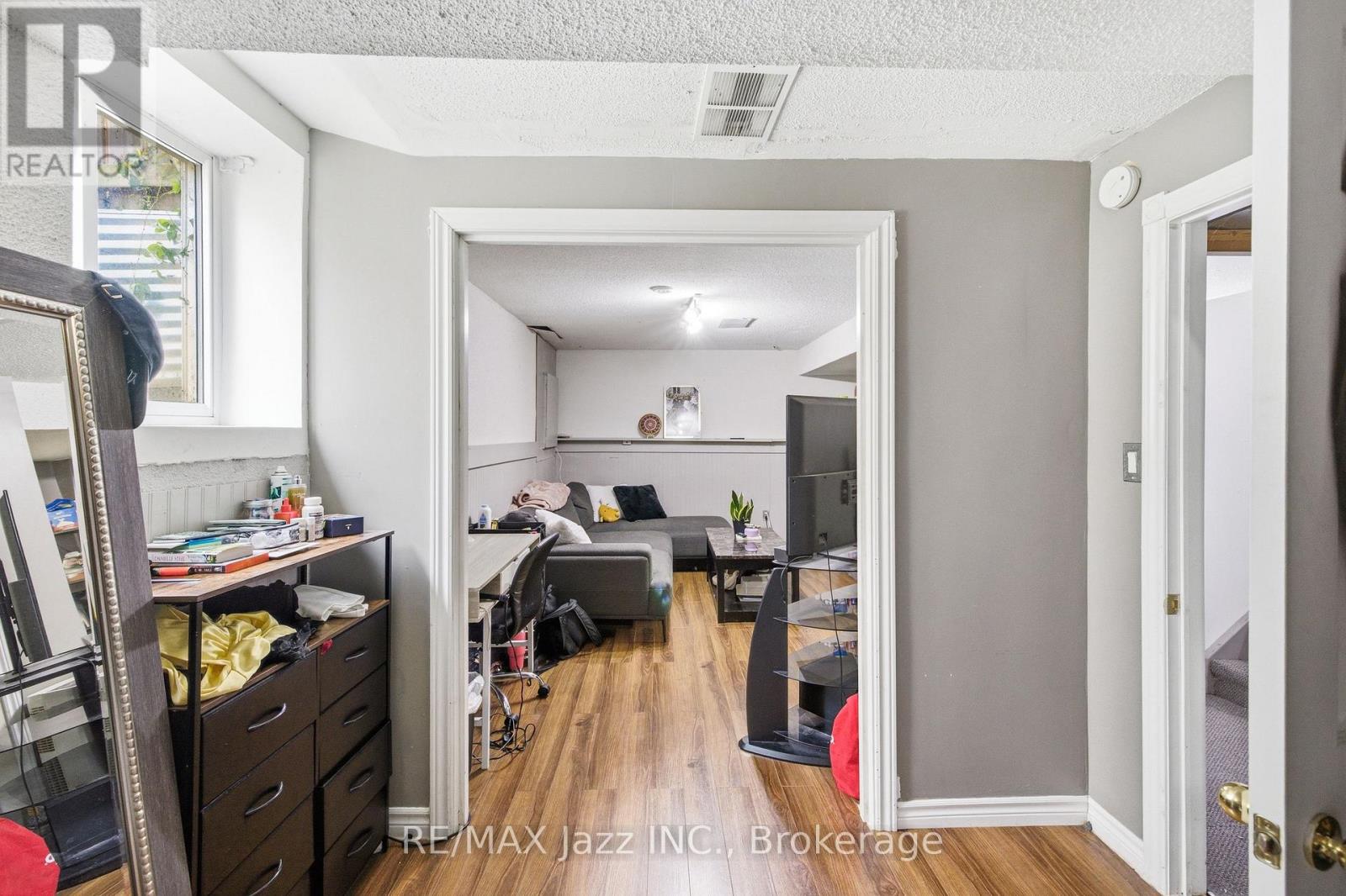 1855 Dalhousie Crescent Property Photo 32