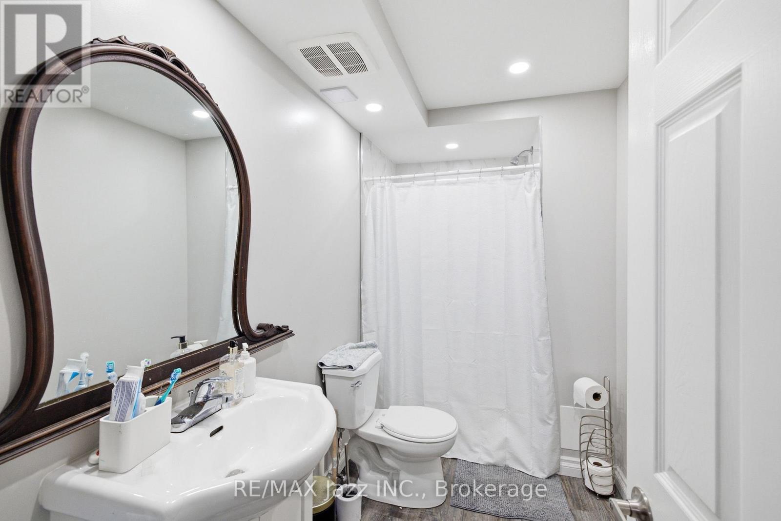 1855 Dalhousie Crescent Property Photo 37