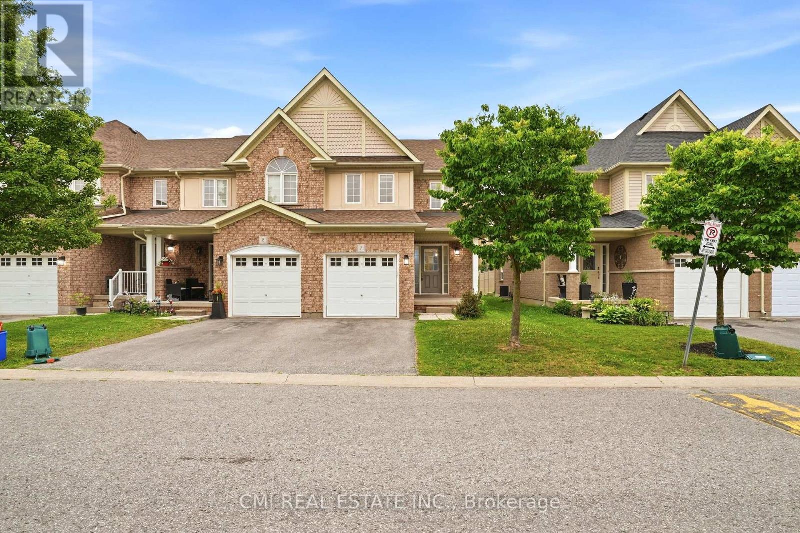 7 - 460 Woodmount Drive Property Photo 2