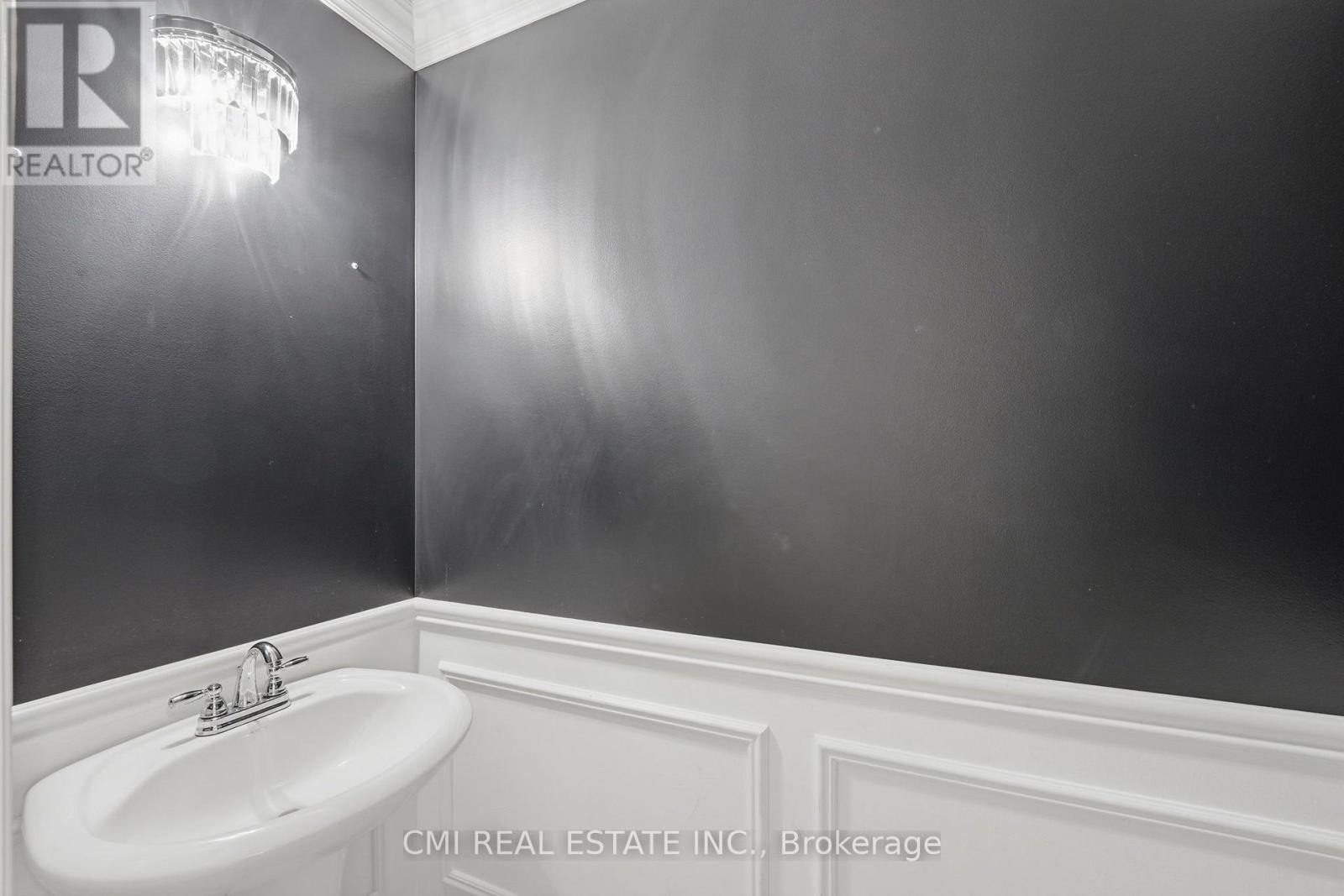7 - 460 Woodmount Drive Property Photo 21