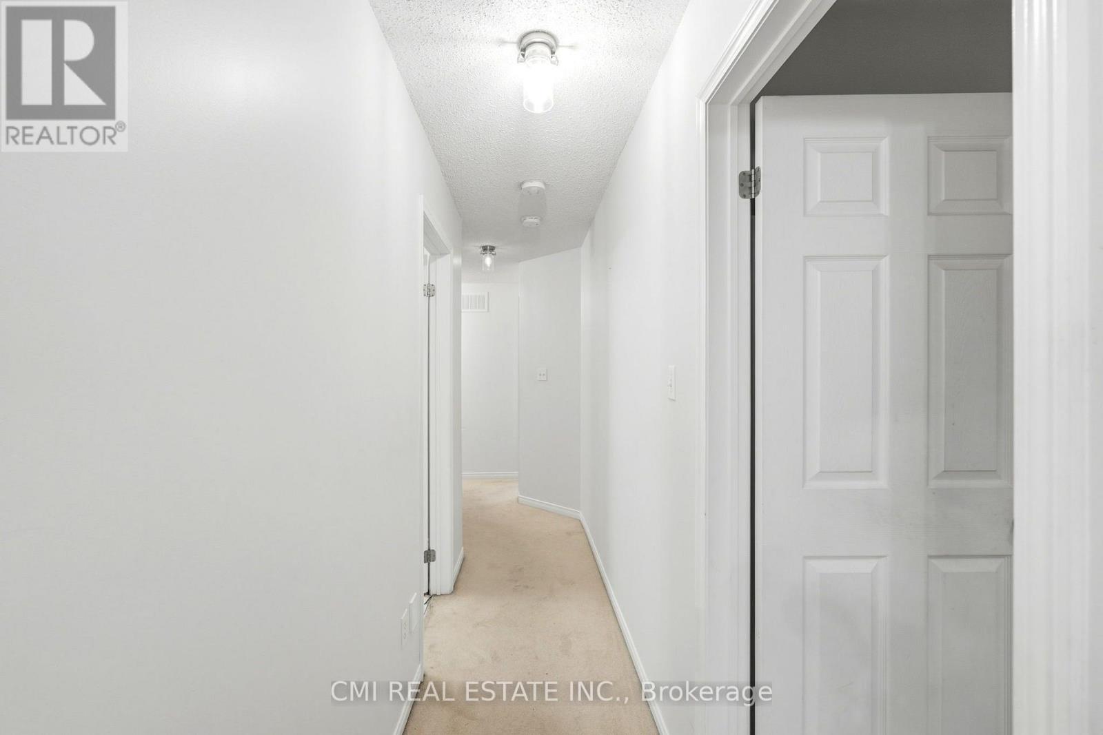 7 - 460 Woodmount Drive Property Photo 22
