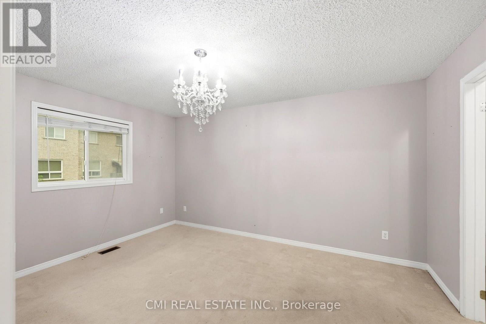 7 - 460 Woodmount Drive Property Photo 23