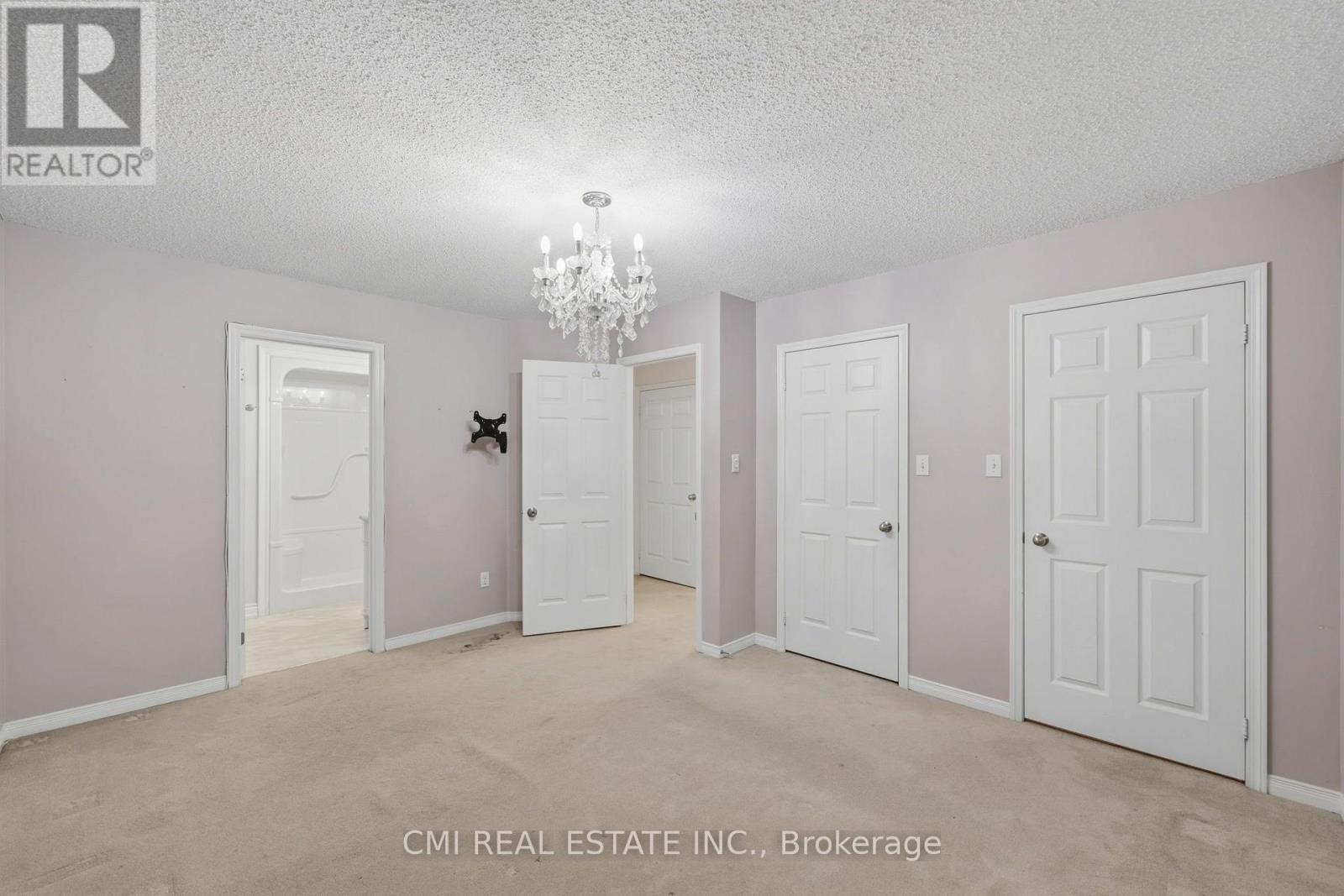 7 - 460 Woodmount Drive Property Photo 24