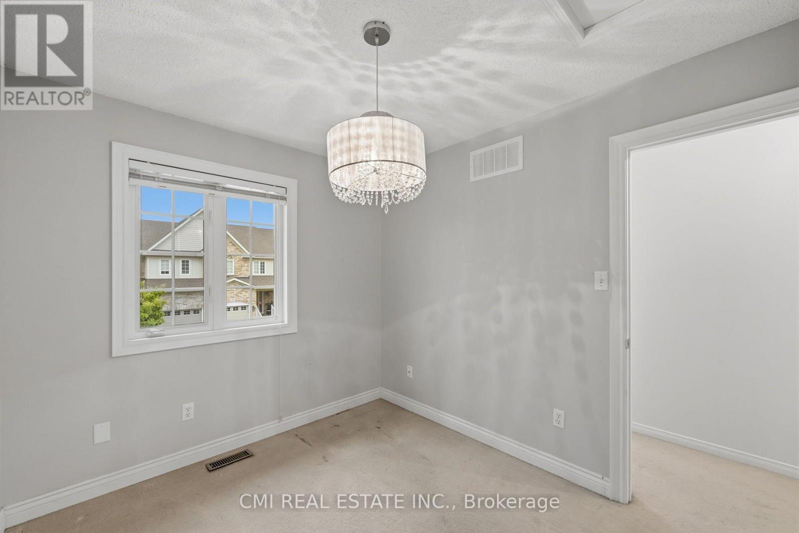 7 - 460 Woodmount Drive Property Photo 27
